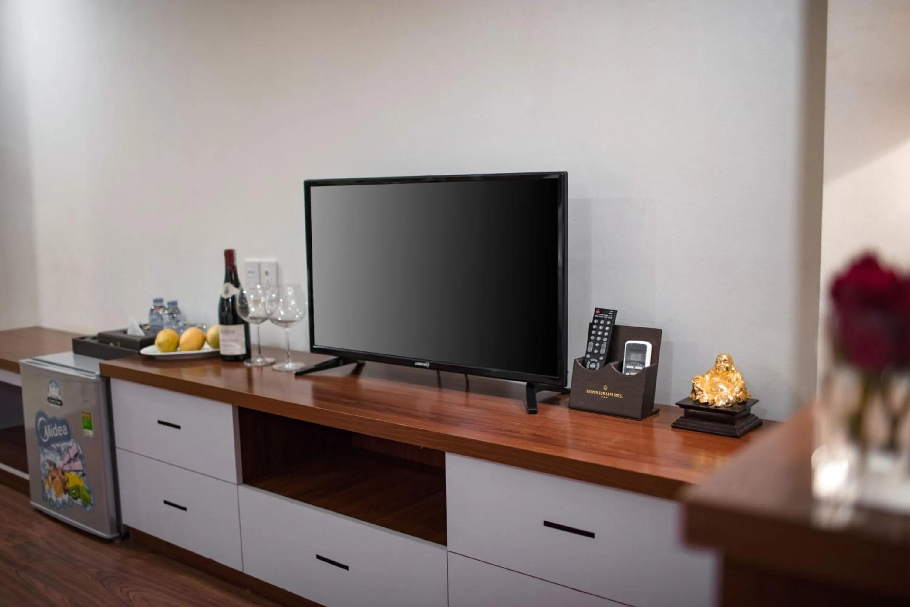 TV and multimedia in Golden Villa Sapa Hotel