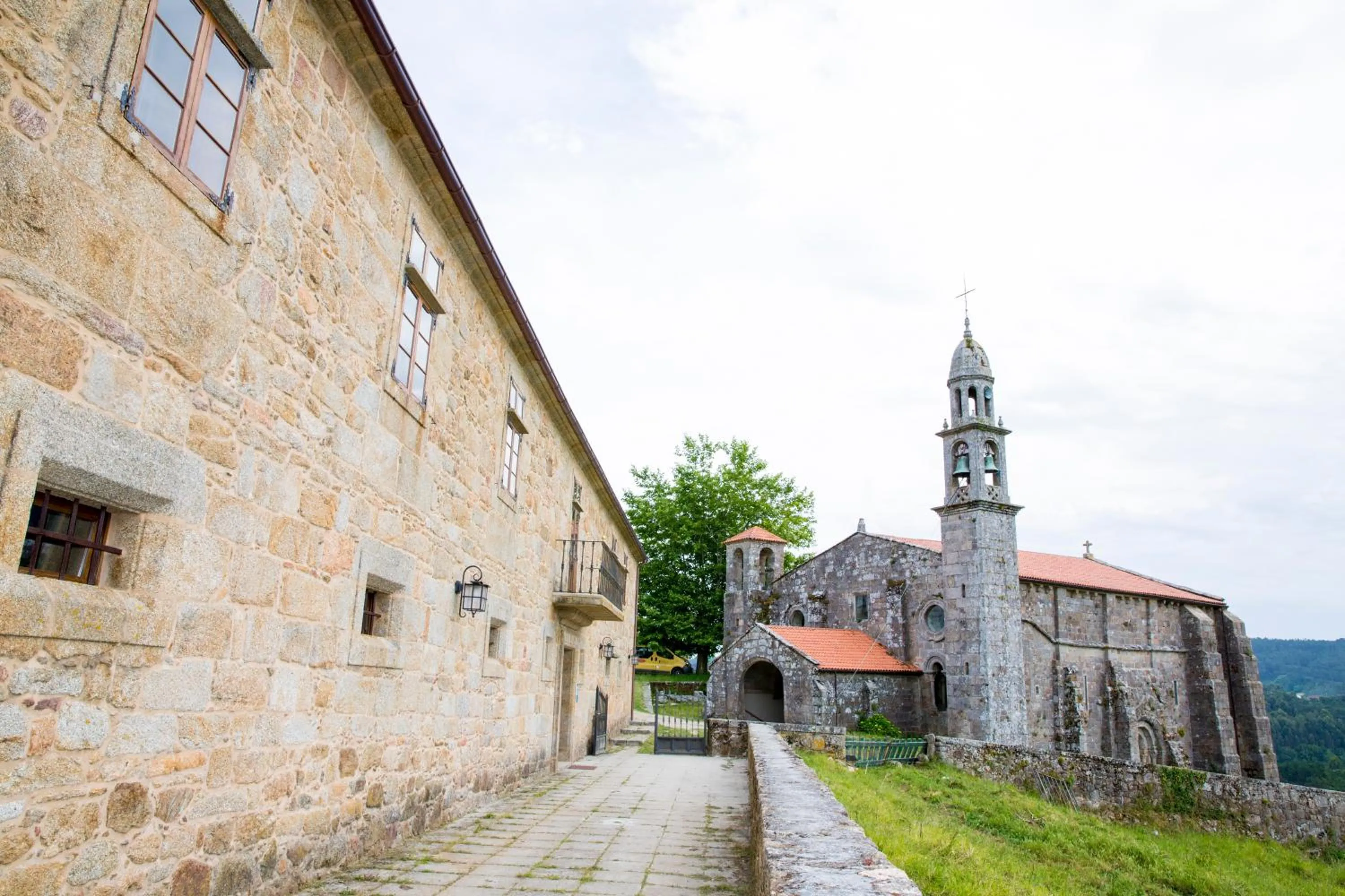 Property building in Monasterio de Moraime