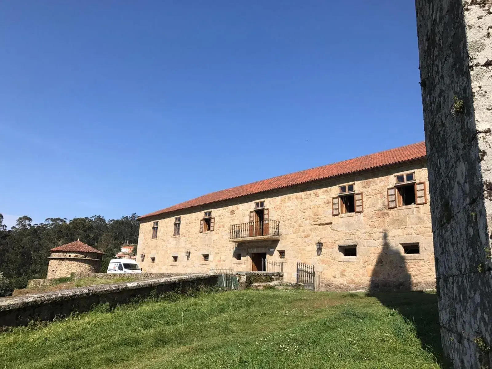 Property building in Monasterio de Moraime Property building in Monasterio de Moraime