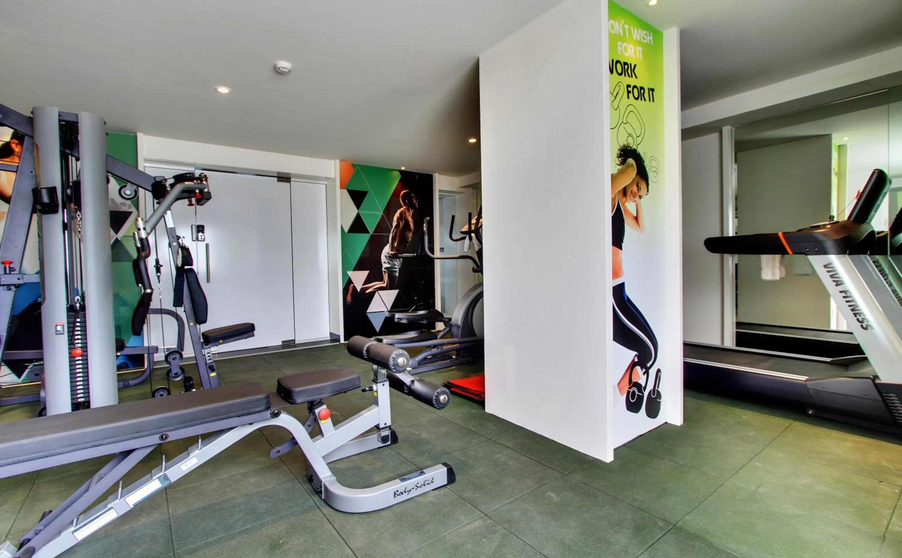 Fitness centre/facilities in Comfort Inn Insys