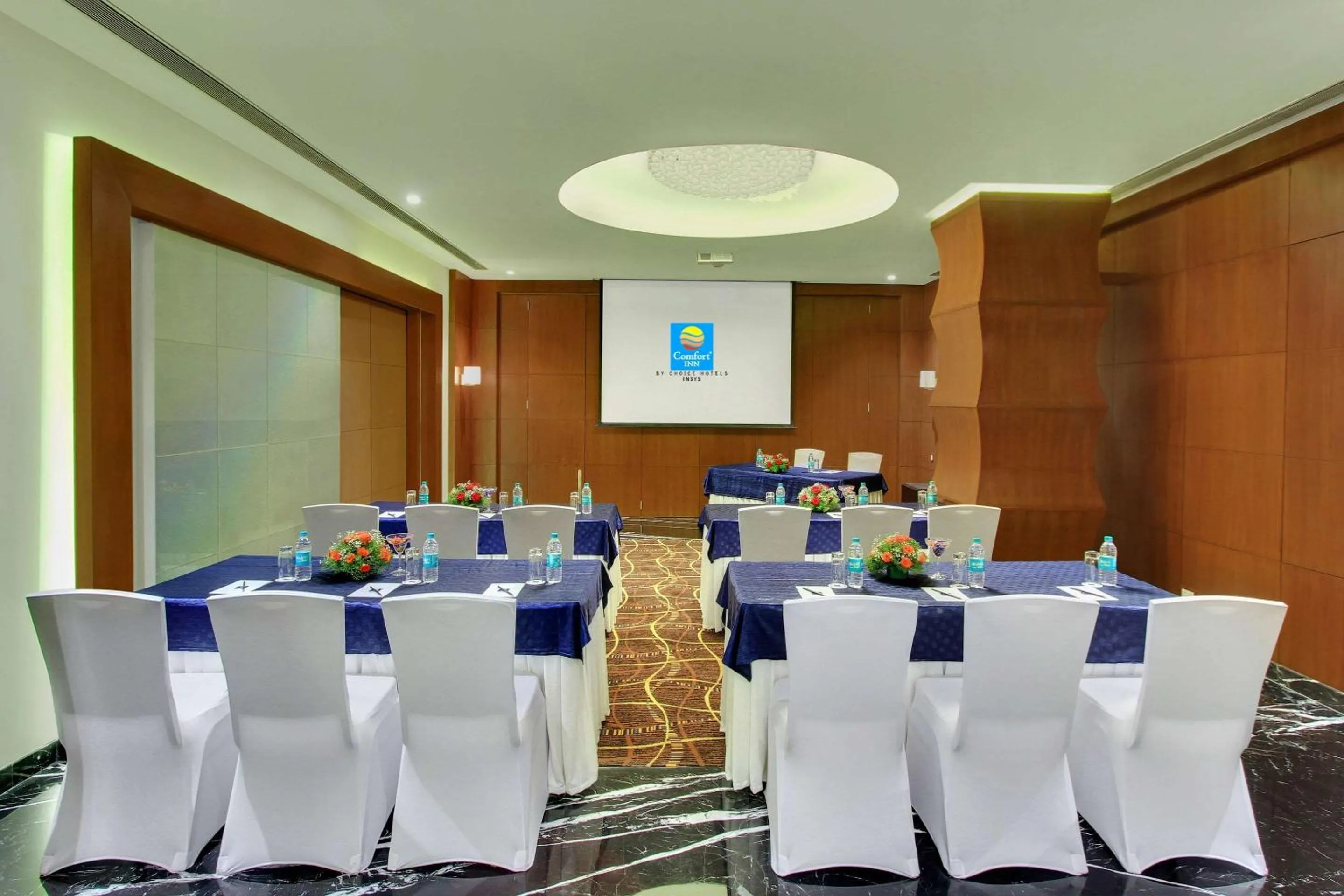 Meeting/conference room in Comfort Inn Insys