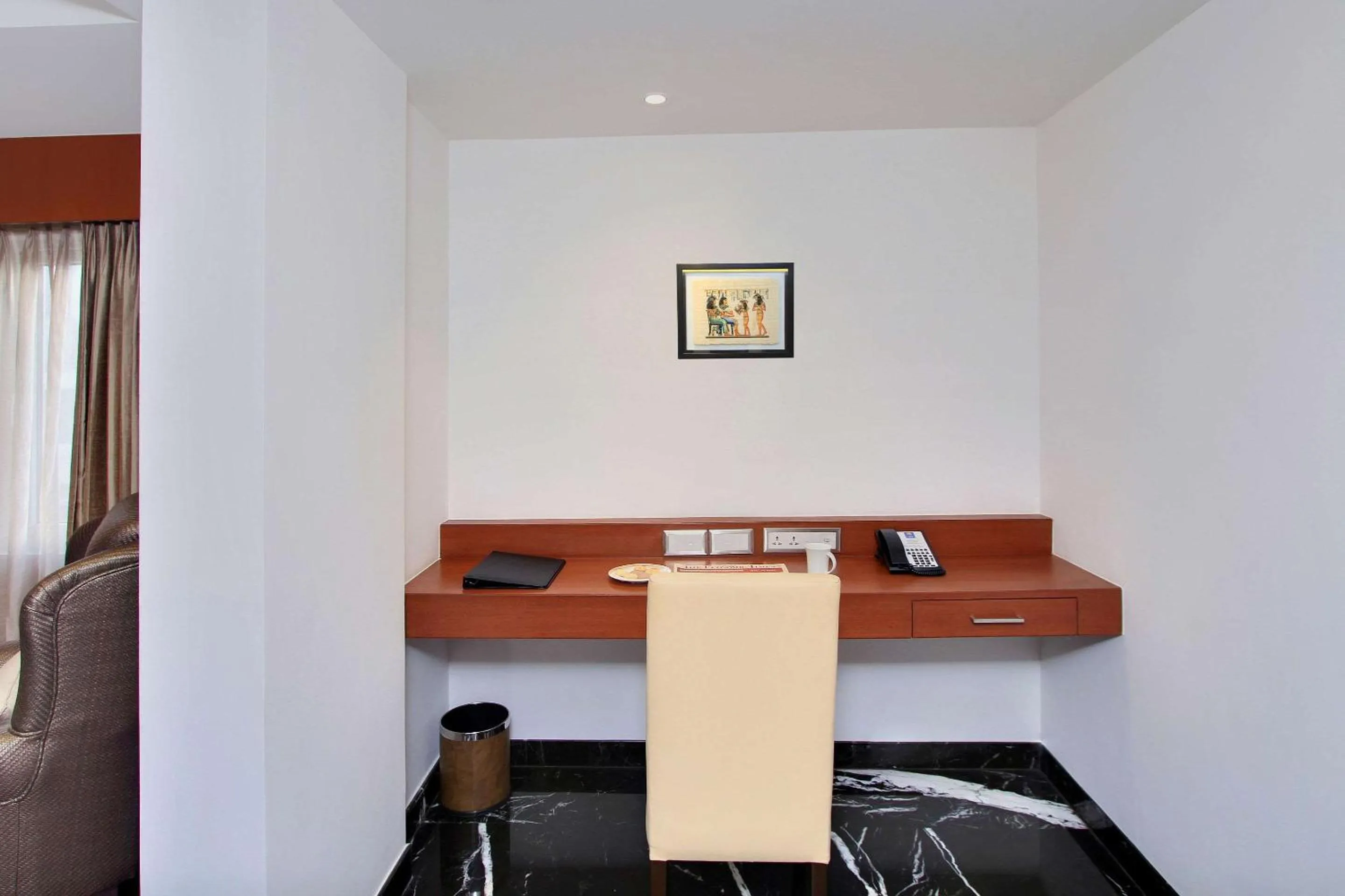 Photo of the whole room in Comfort Inn Insys