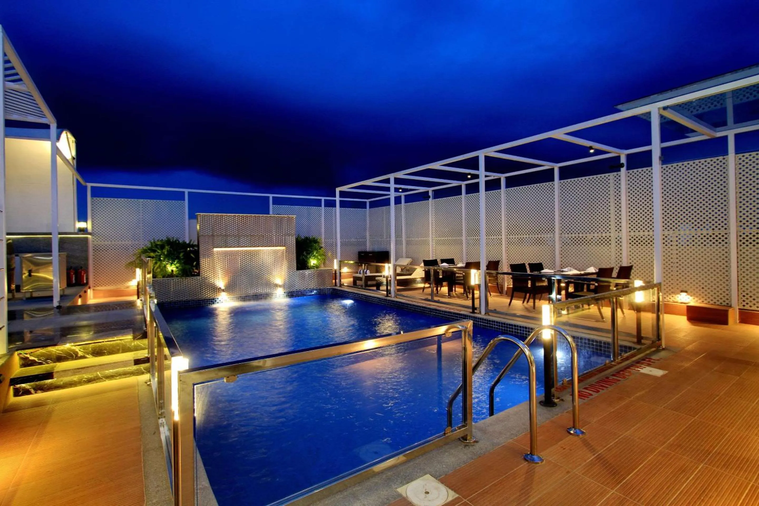 Restaurant/places to eat in Comfort Inn Insys