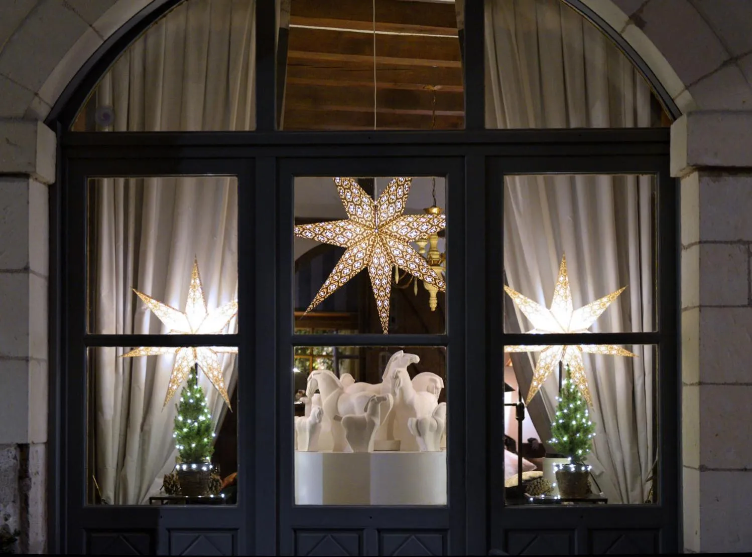 Property building in Hôtel Saint Pierre Boutique-Hôtel