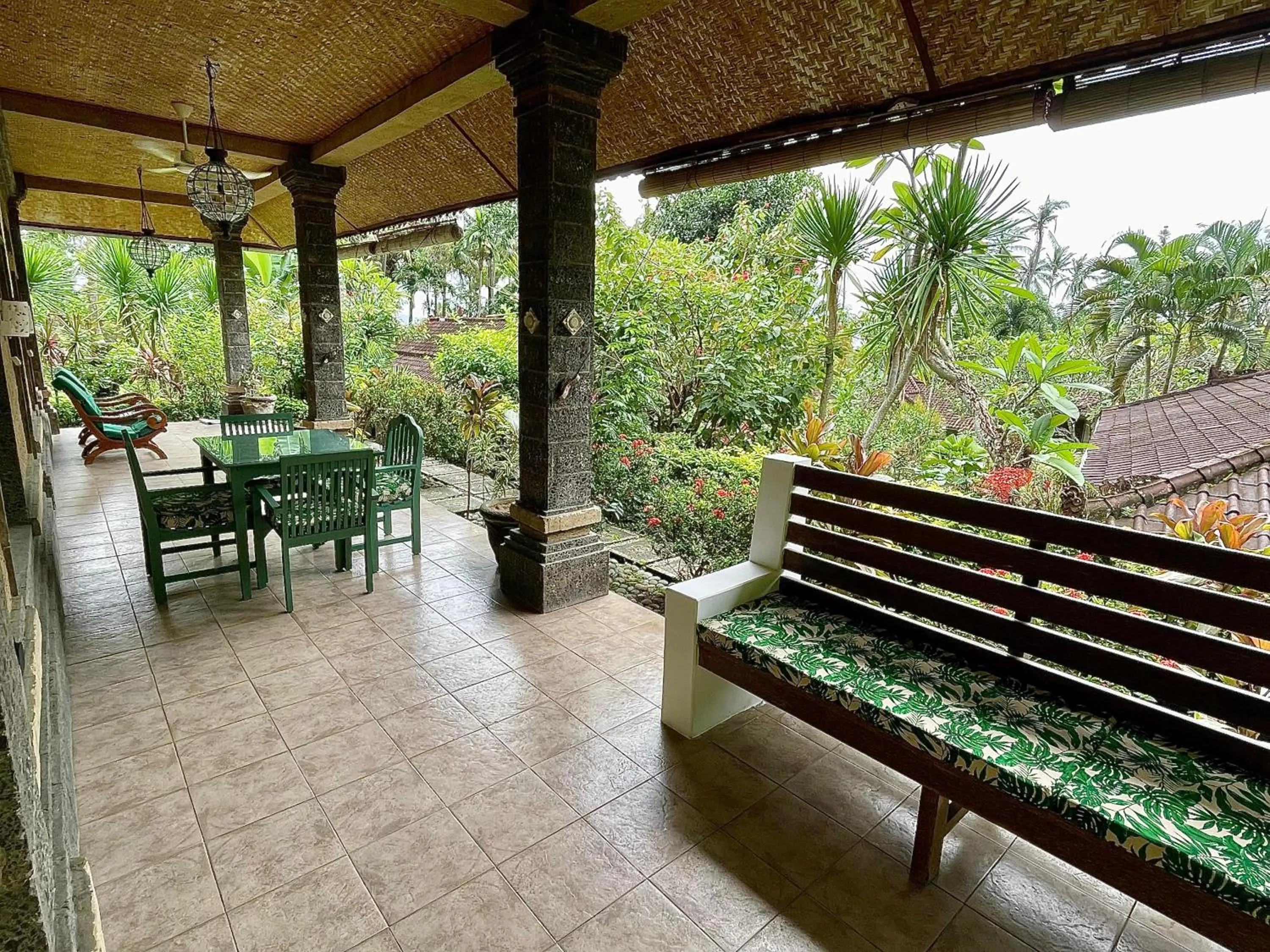 Garden in Dasa Wana - DW Jungle Resort - Candidasa