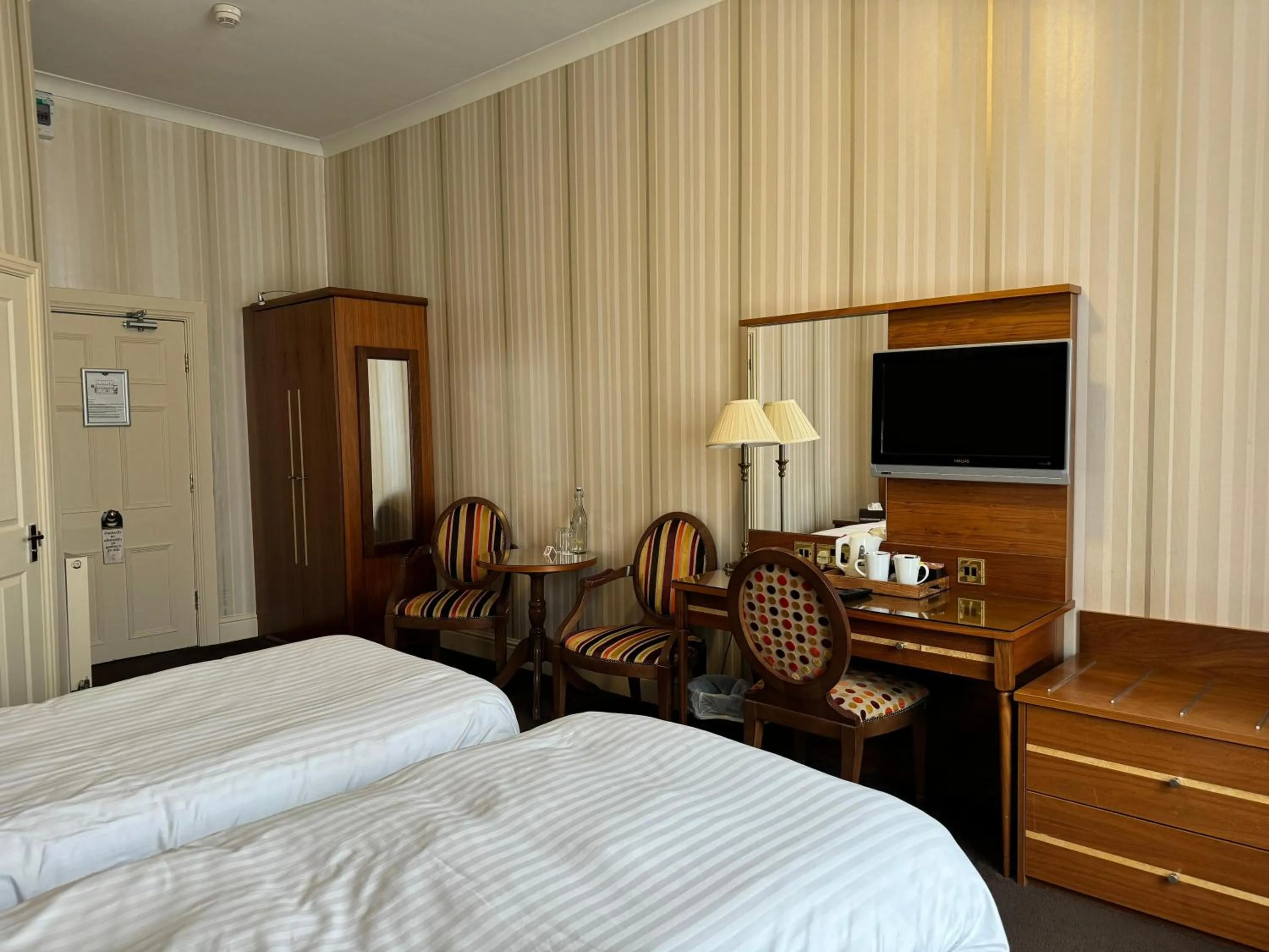 Bed in Tre-Ysgawen Hall & Spa