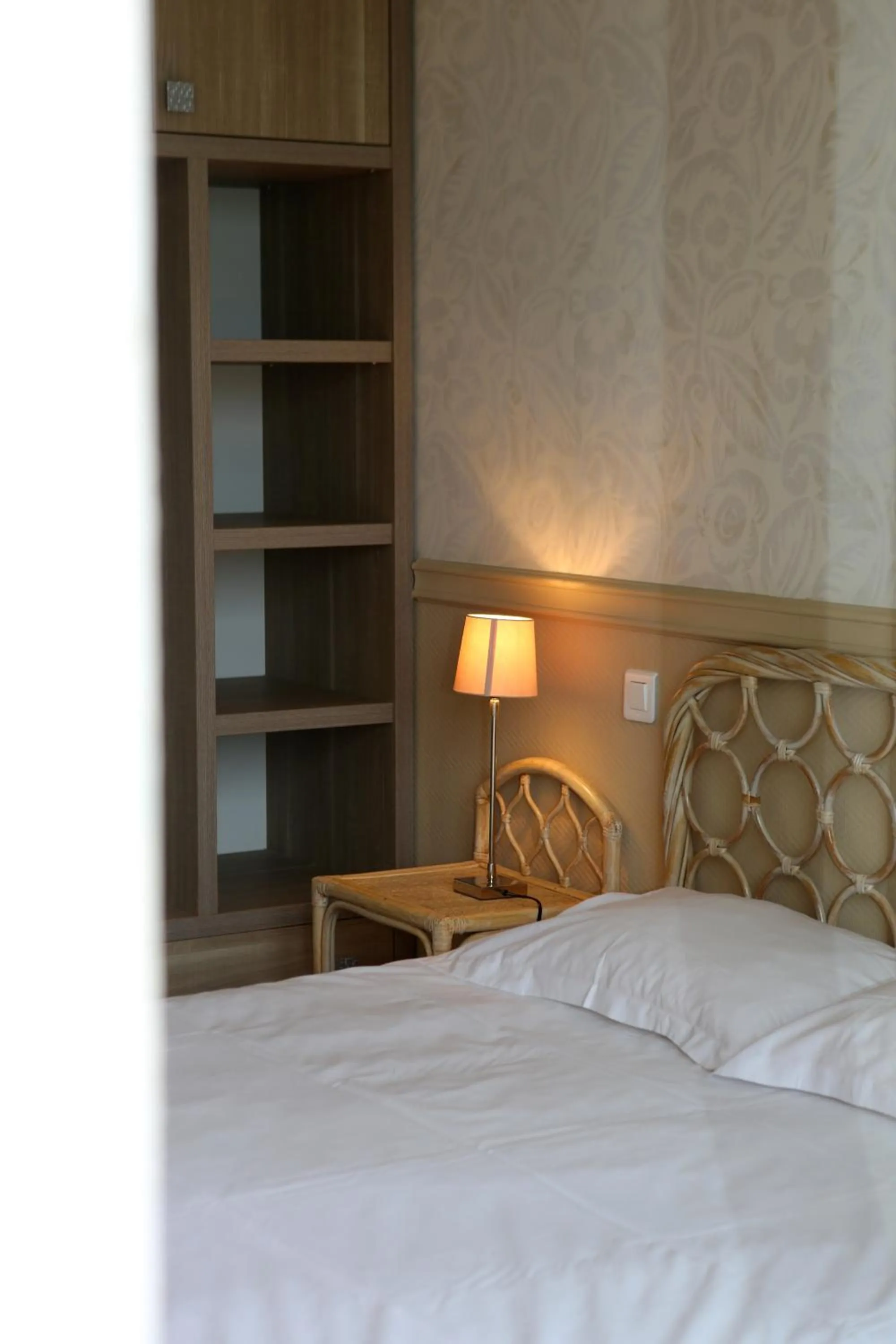 Decorative detail, Bed in Sole E Monti