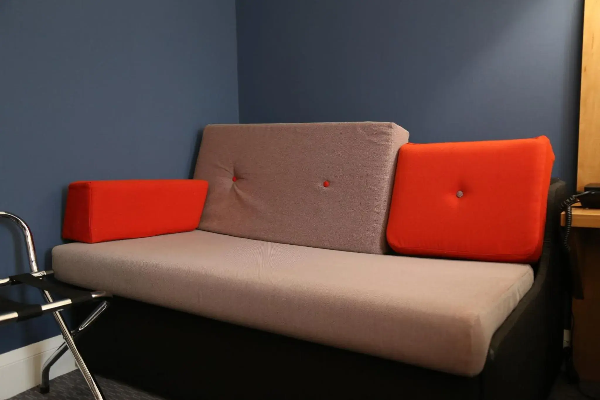 Photo of the whole room in Holiday Inn Express Nuneaton by IHG Photo of the whole room in Holiday Inn Express Nuneaton by IHG