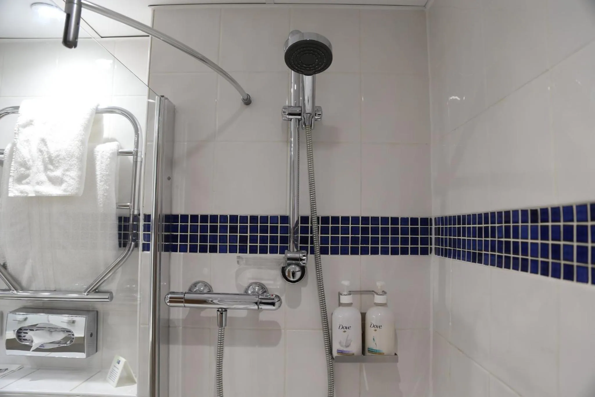 Photo of the whole room in Holiday Inn Express Nuneaton by IHG