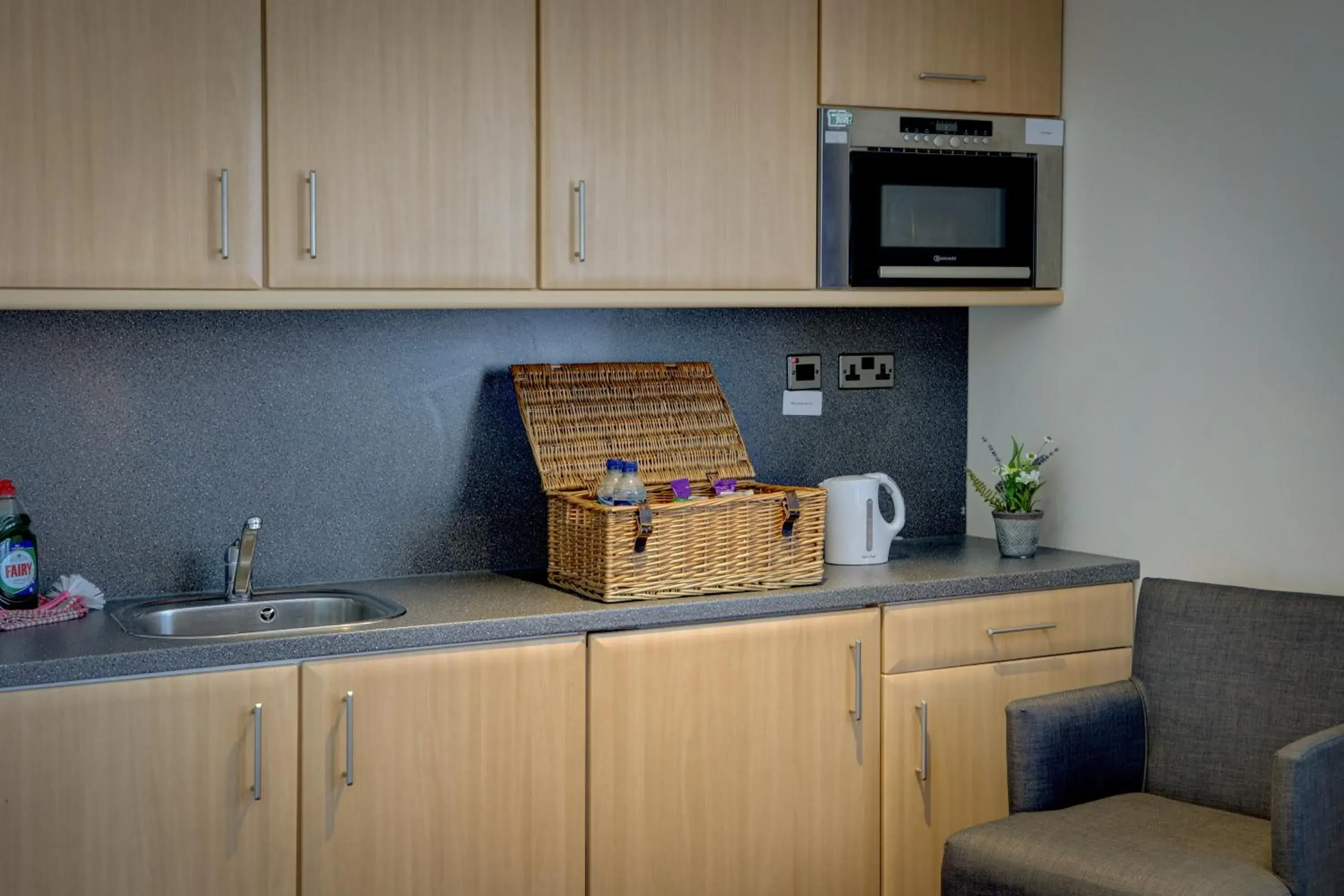 Kitchen/Kitchenette in Sure Hotel by Best Western Aberdeen