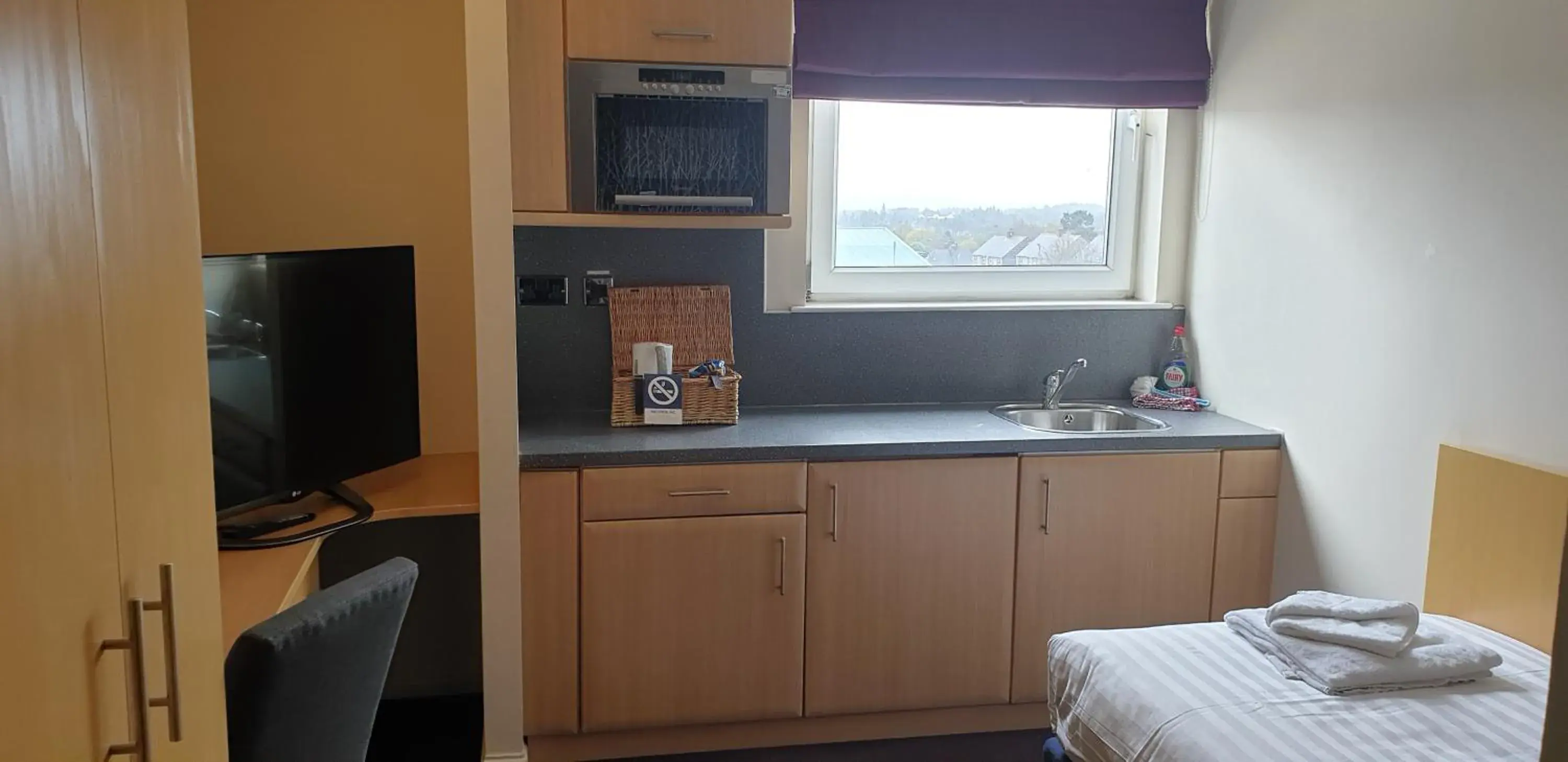 Kitchen/Kitchenette in Sure Hotel by Best Western Aberdeen