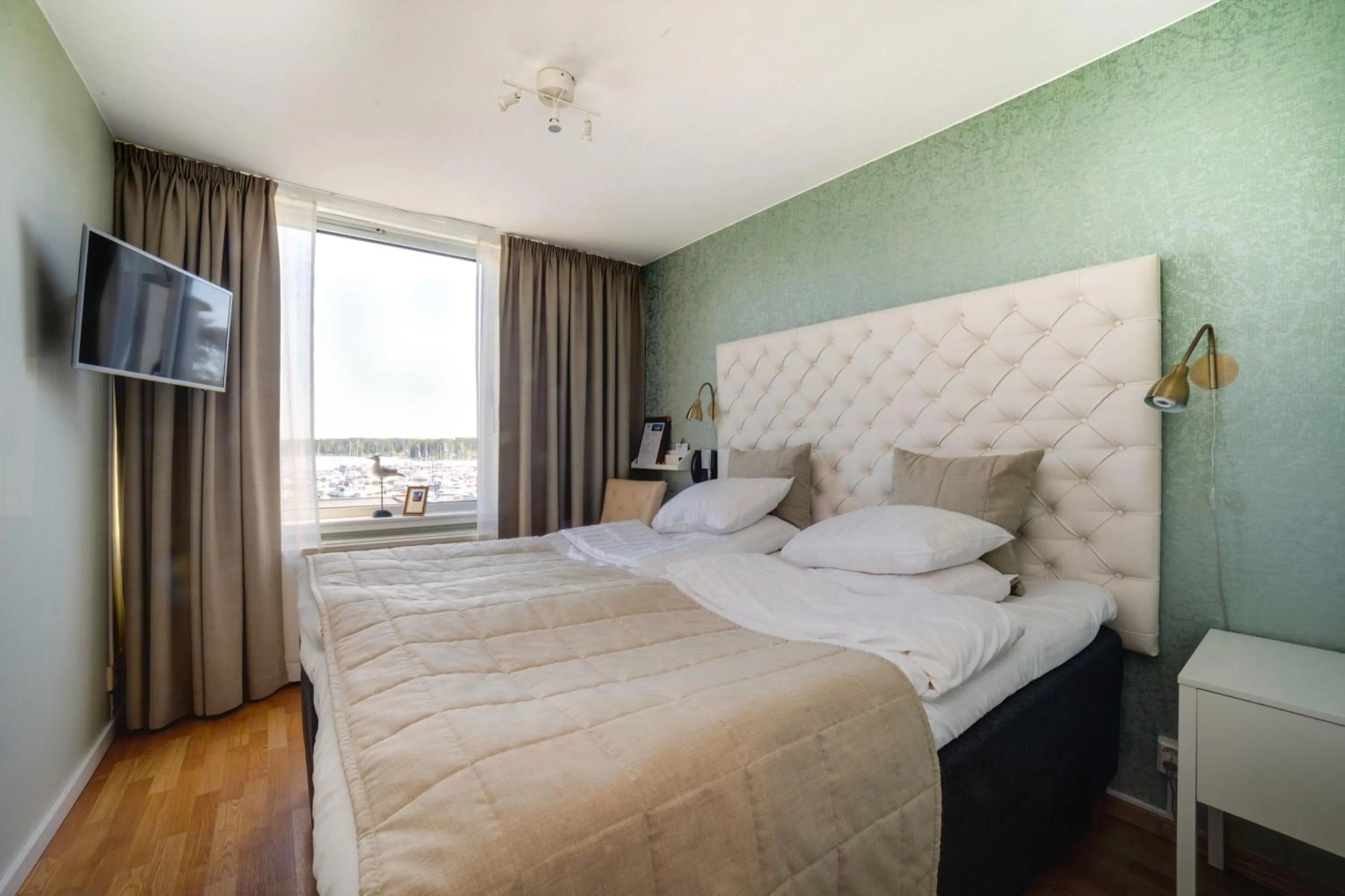 Bed in Sundbyholms Slott