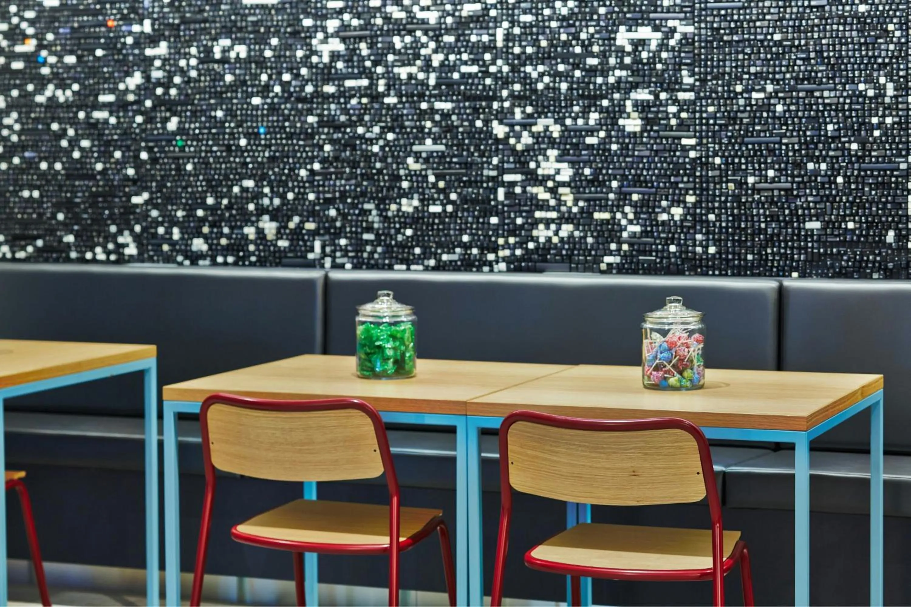 Meeting/conference room in Aloft Seattle Redmond