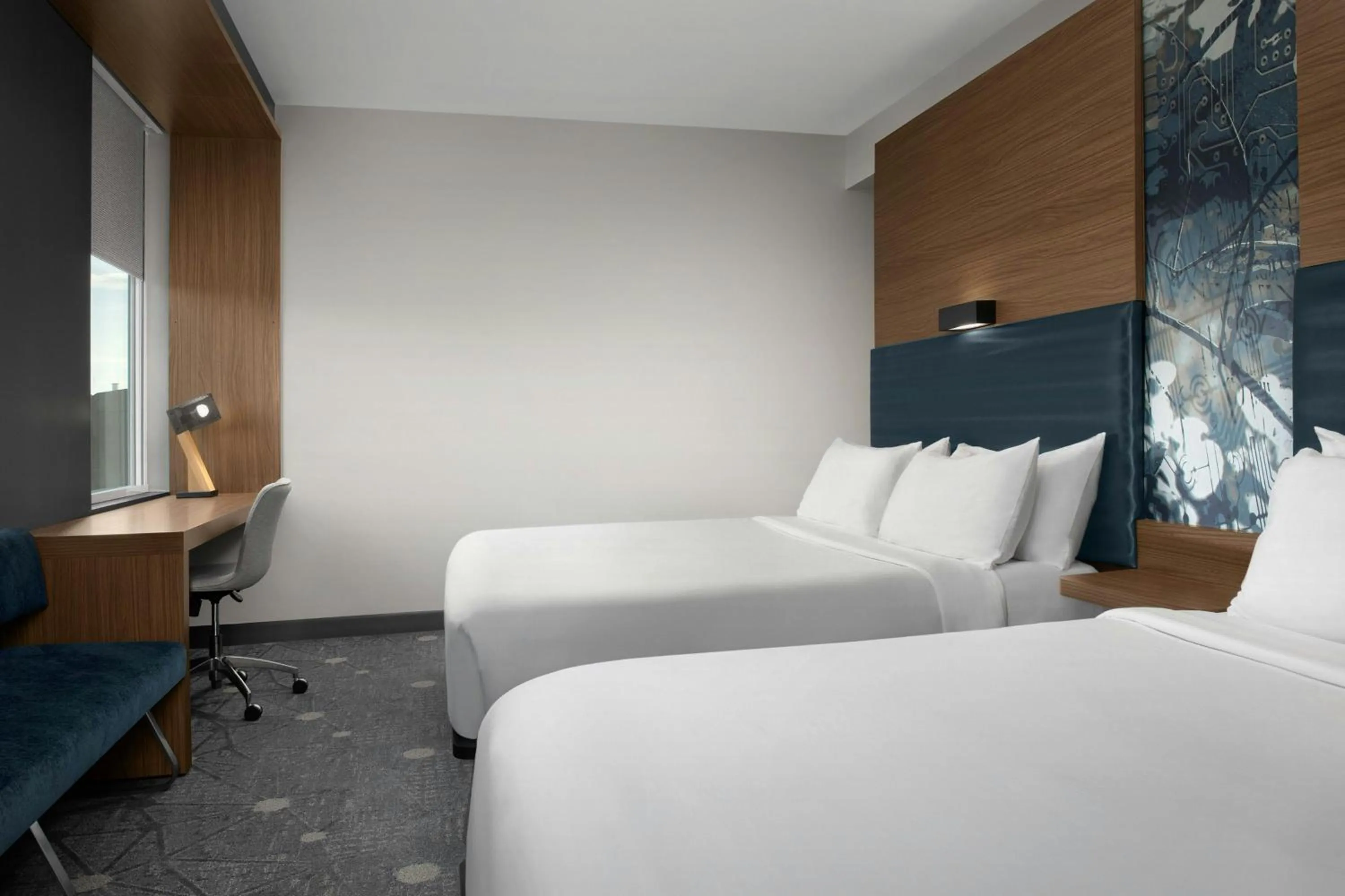 Photo of the whole room, Bed in Aloft Hillsboro-Beaverton