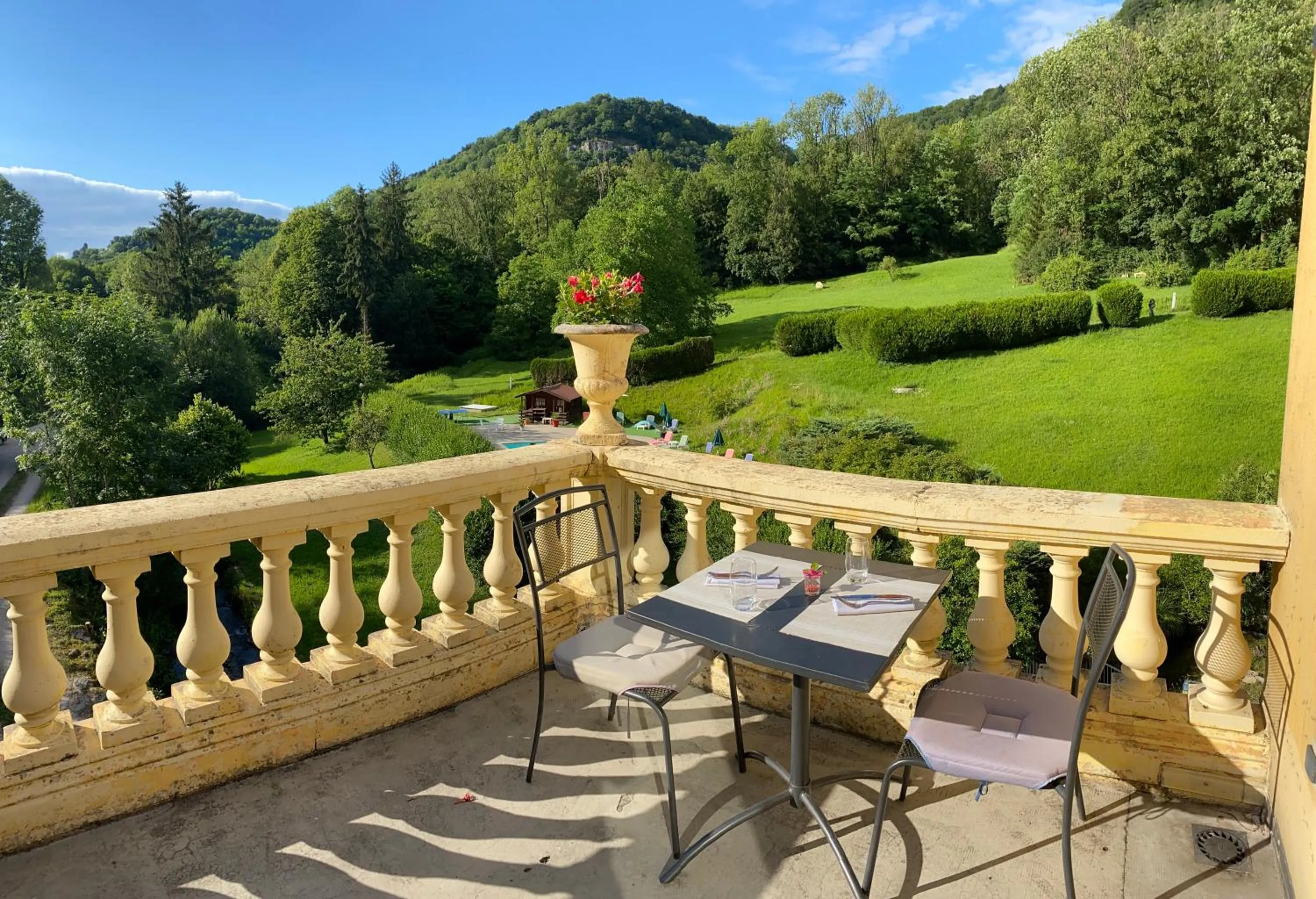 Dining area in Domaine Du Moulin Vallée Heureuse