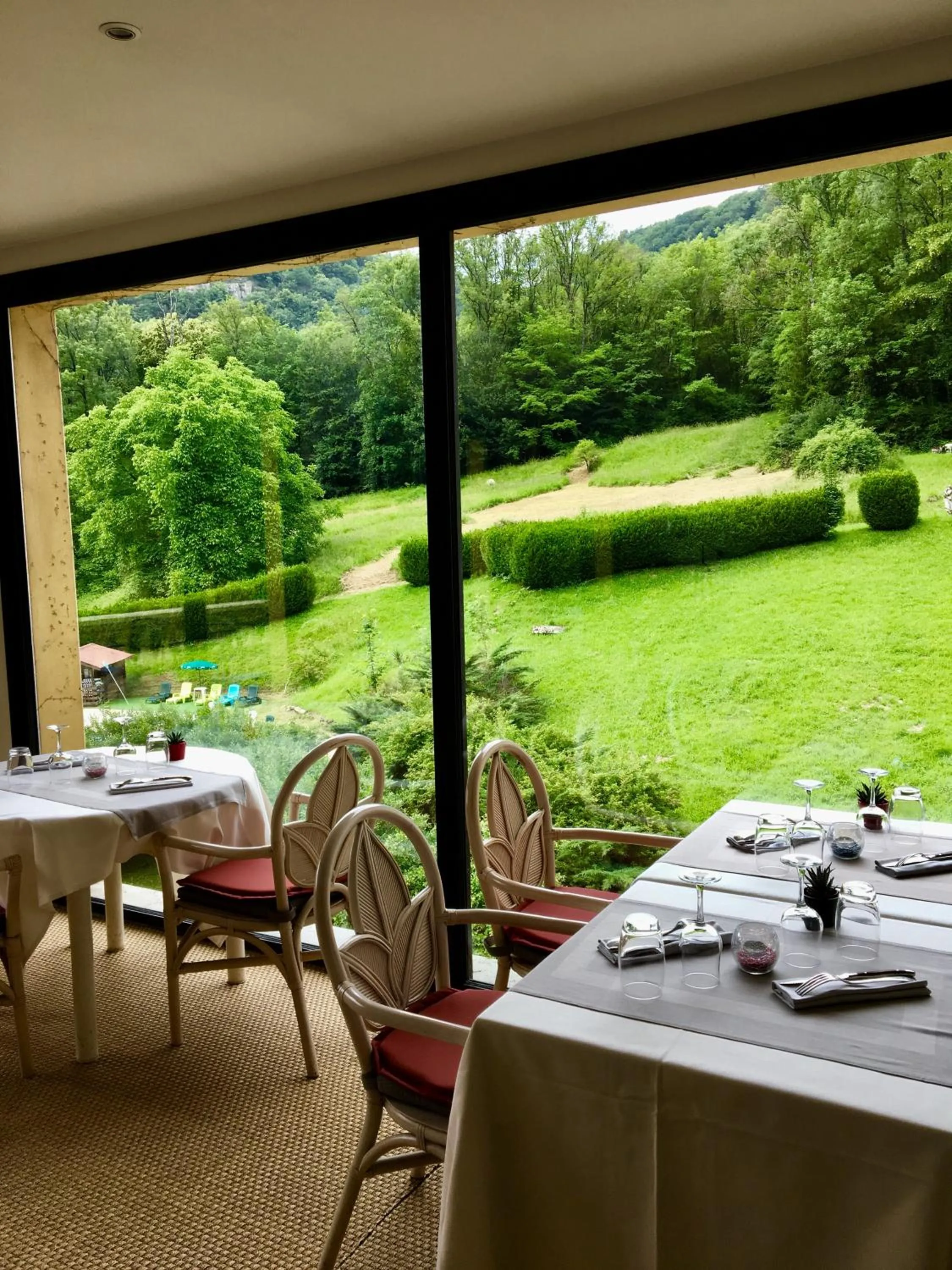 Restaurant/places to eat in Domaine Du Moulin Vallée Heureuse