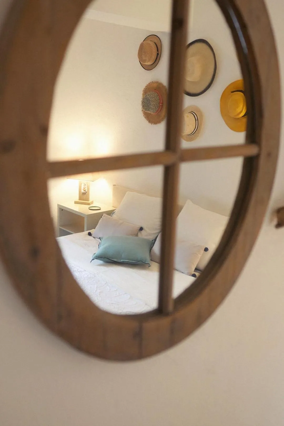 Decorative detail, Bed in Lou Candelou