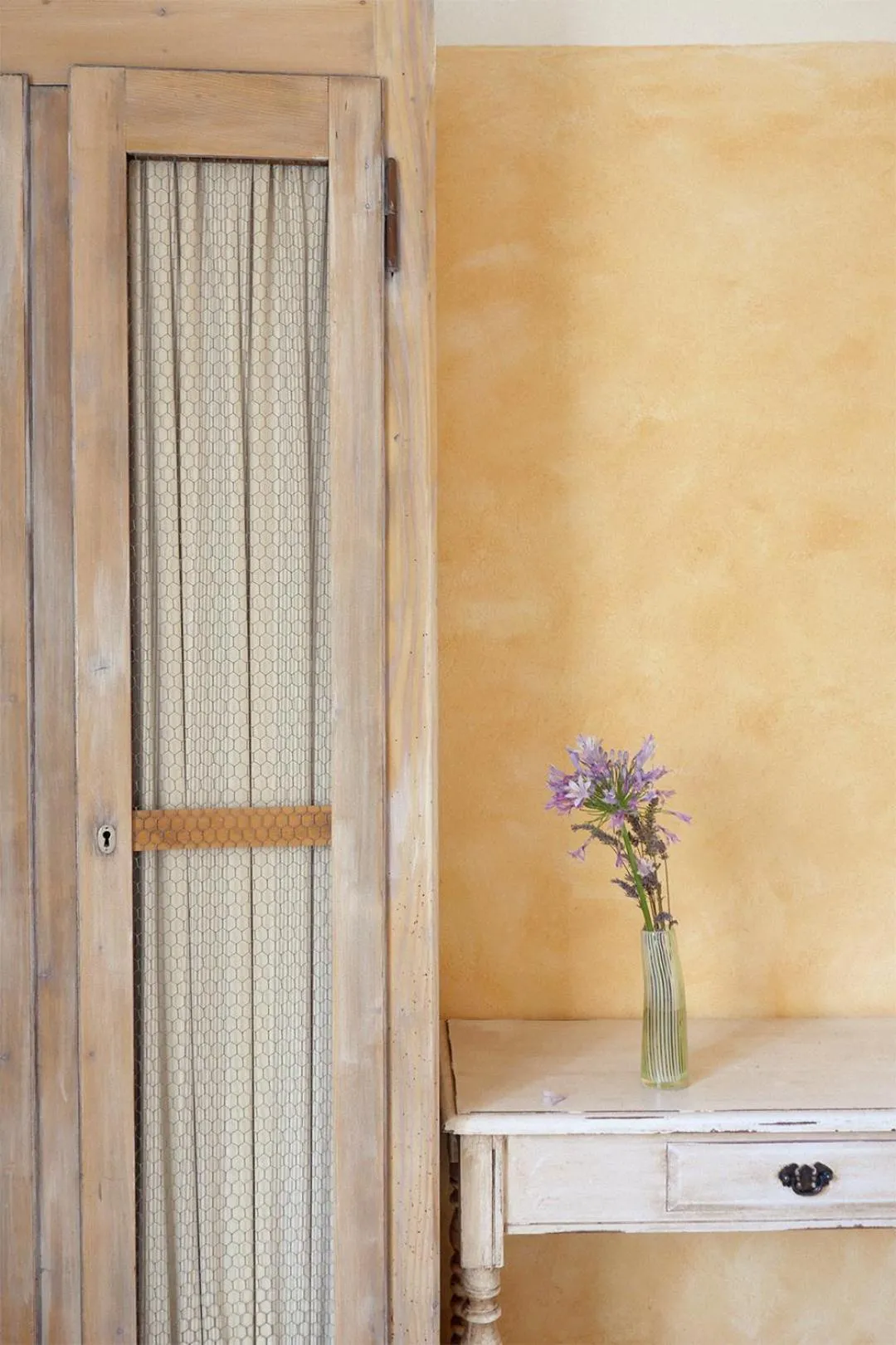 Decorative detail in Lou Candelou