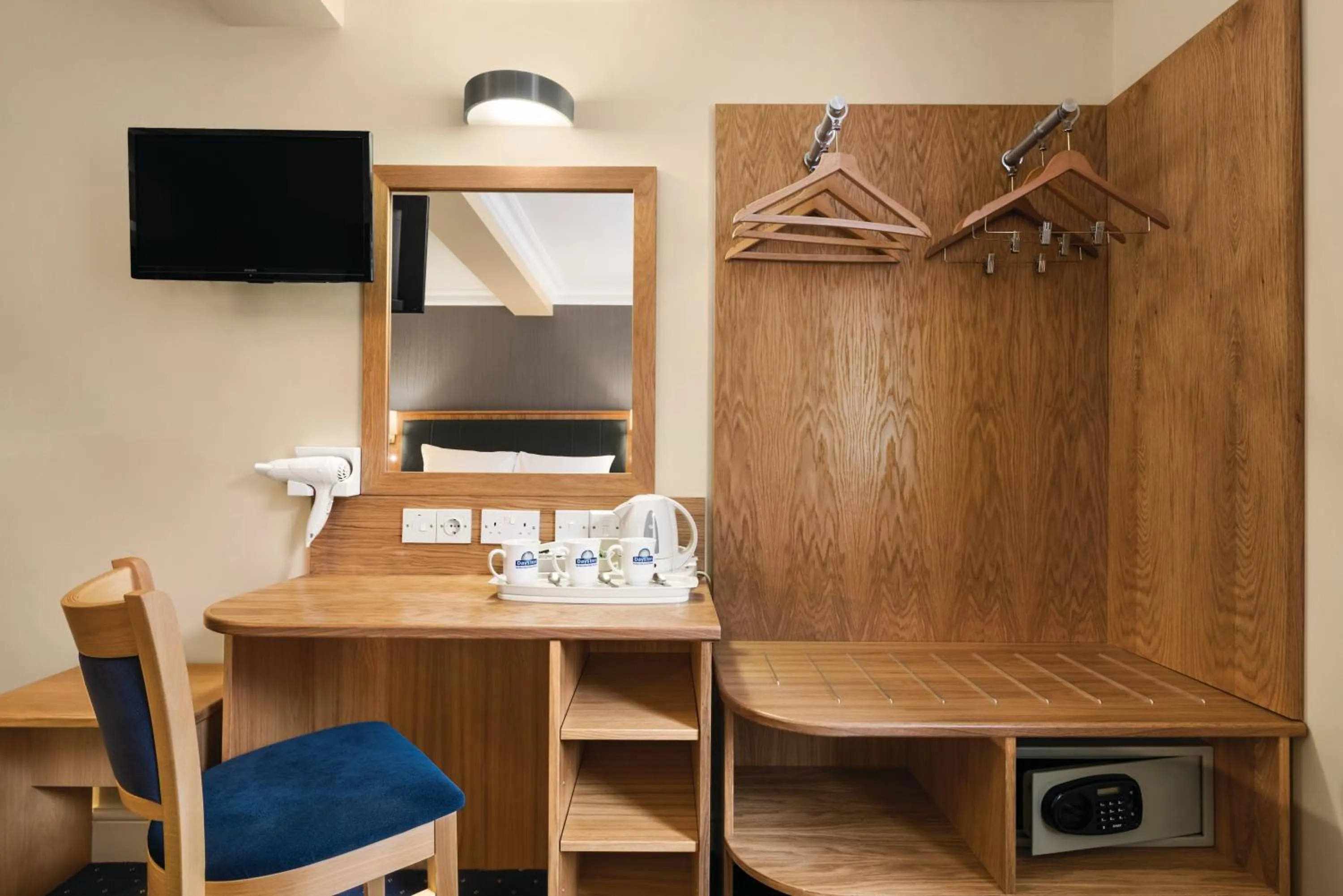 Decorative detail in Days Inn Hyde Park