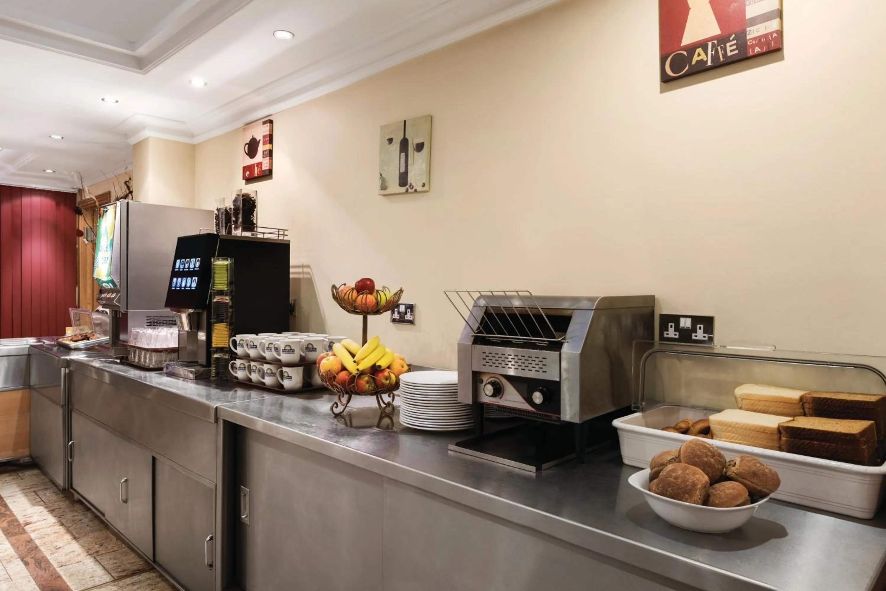 Food and drinks in Days Inn Hyde Park