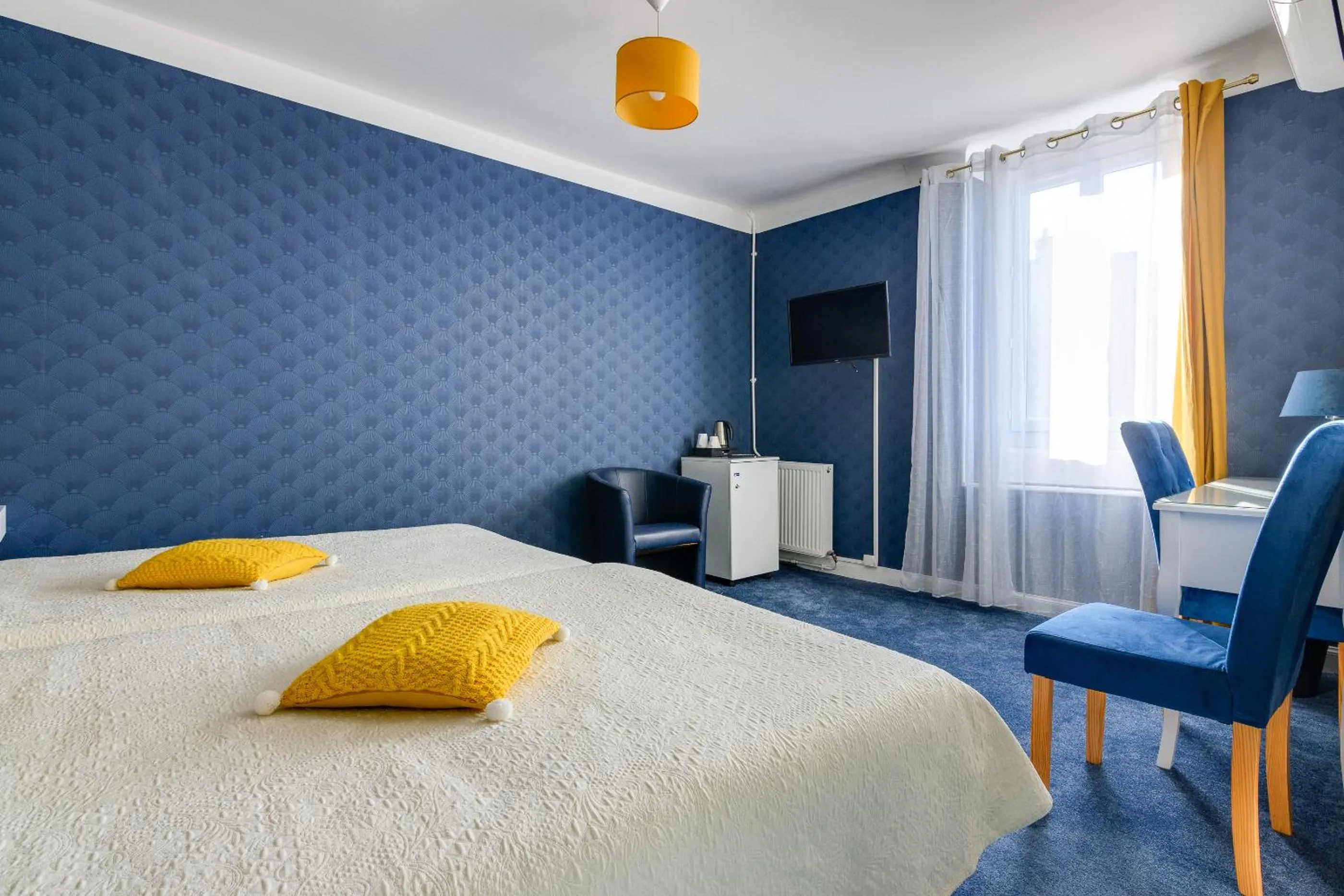 Bed in Hôtel Henri IV