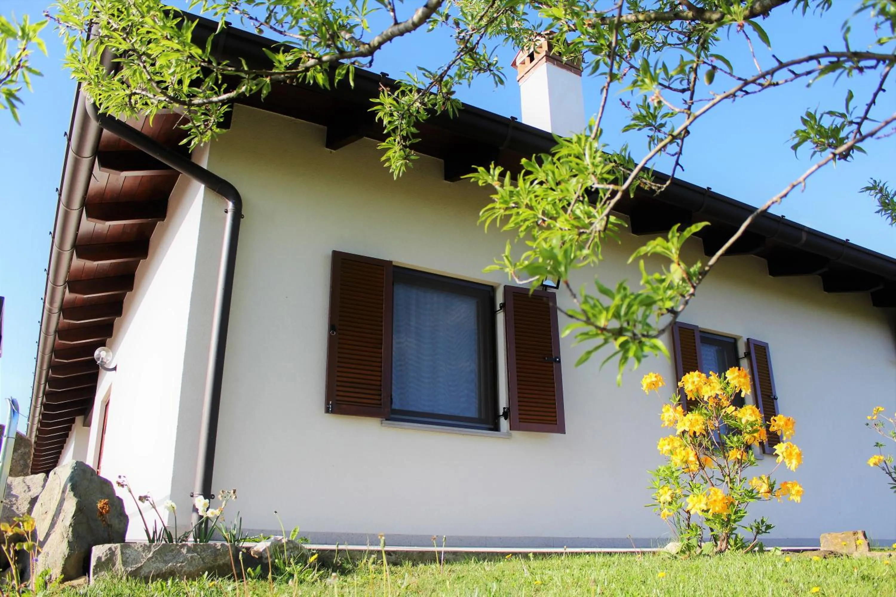 Property building in A Cjase di Sandra
