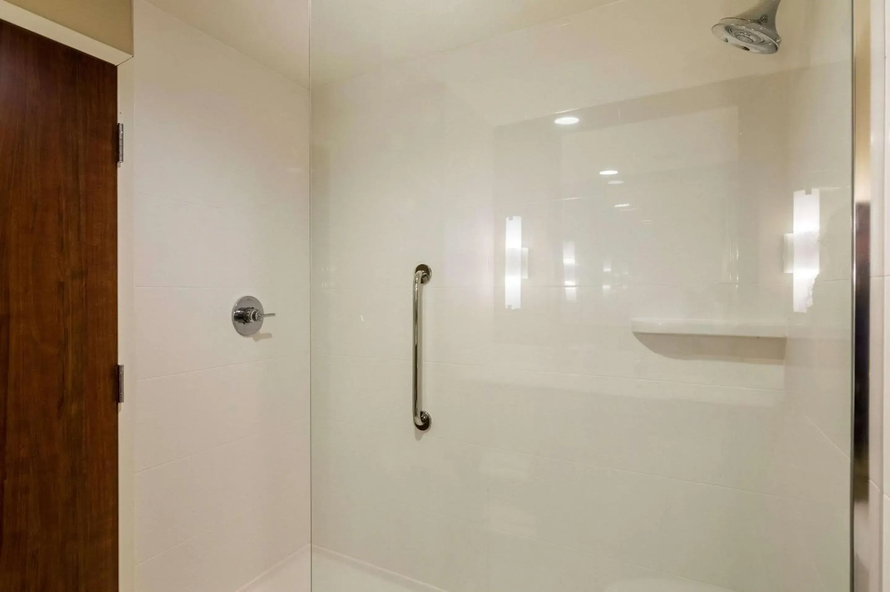 Bedroom in Comfort Suites Meridian and I-40 Bedroom in Comfort Suites Meridian and I-40