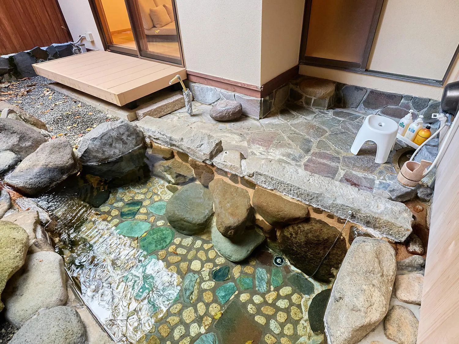 Hot Spring Bath in Chikurakutei