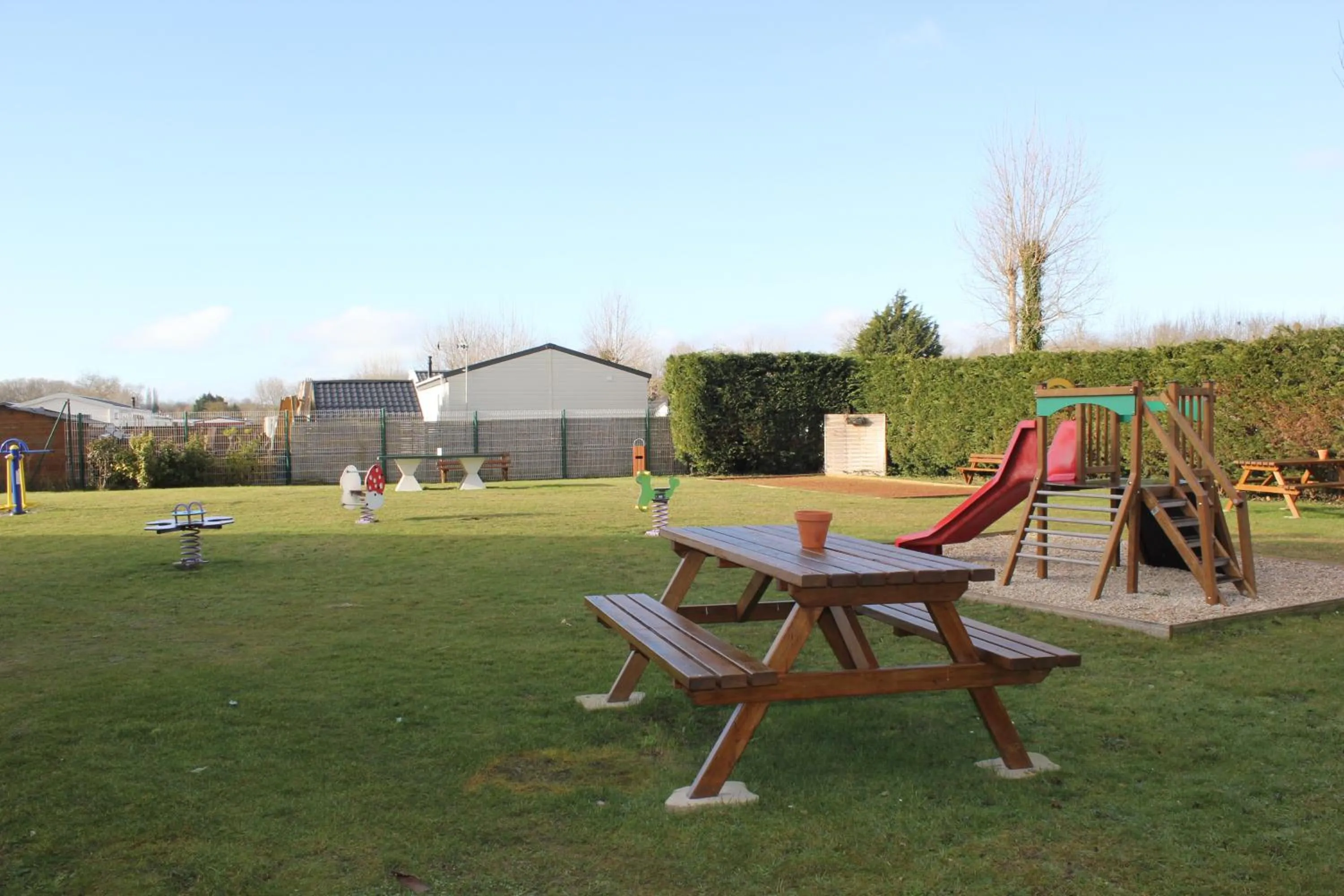 Garden in B&B HOTEL Berck-sur-Mer Rang-du-Fliers