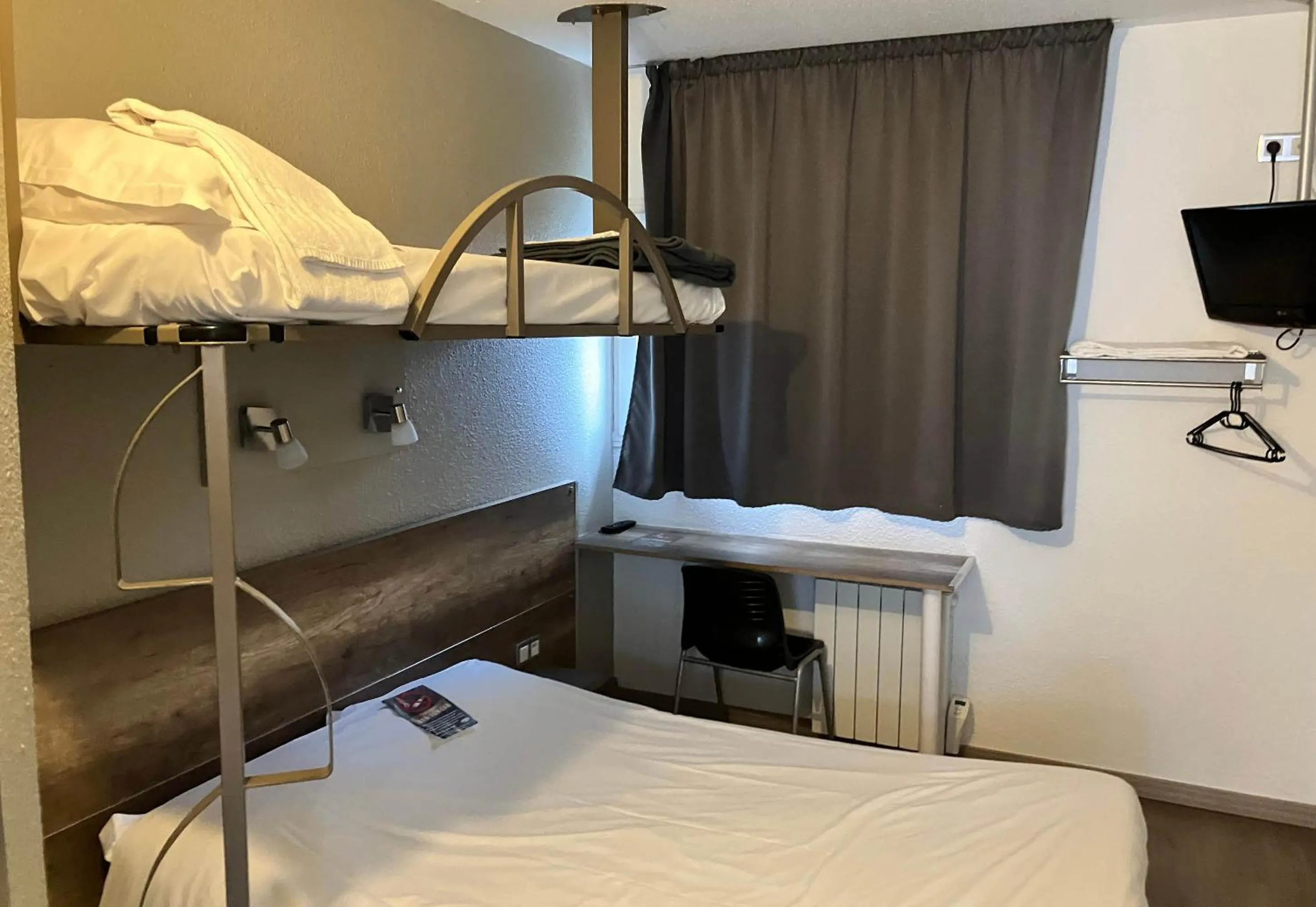 Bedroom, Bed in B&B HOTEL Berck-sur-Mer Rang-du-Fliers