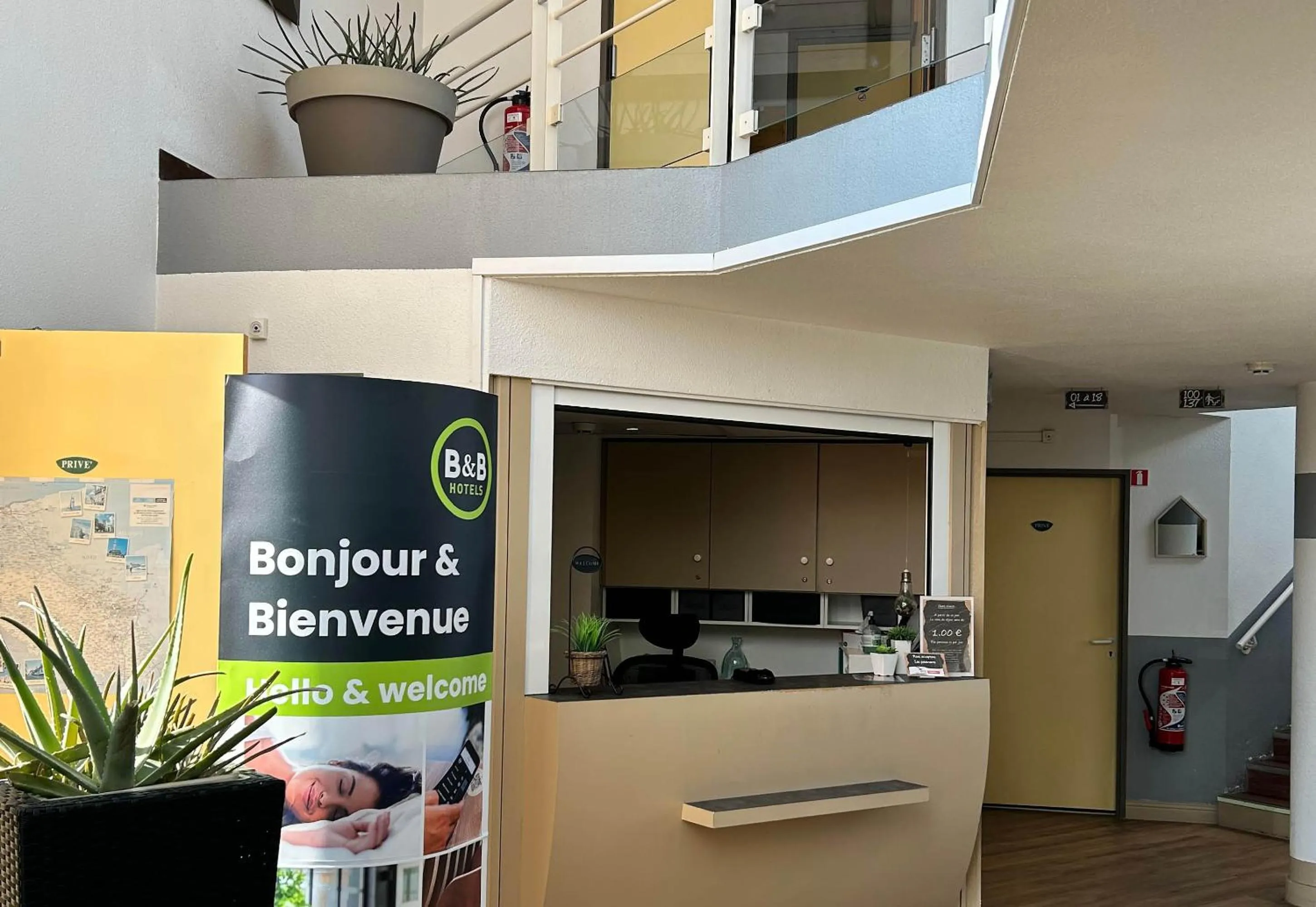 Lobby or reception in B&B HOTEL Berck-sur-Mer Rang-du-Fliers