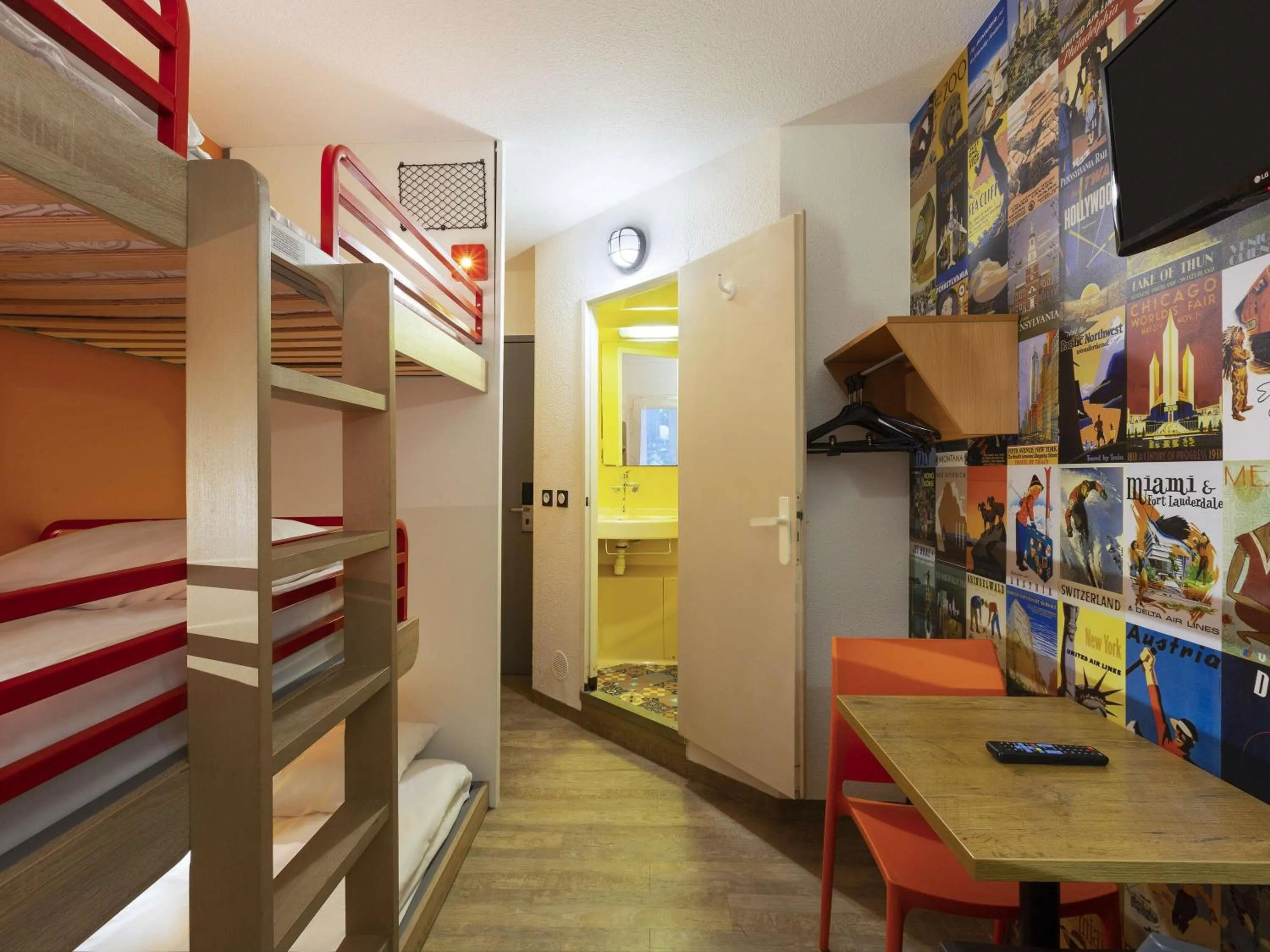 Bedroom, Bed in hotelF1 Nemours