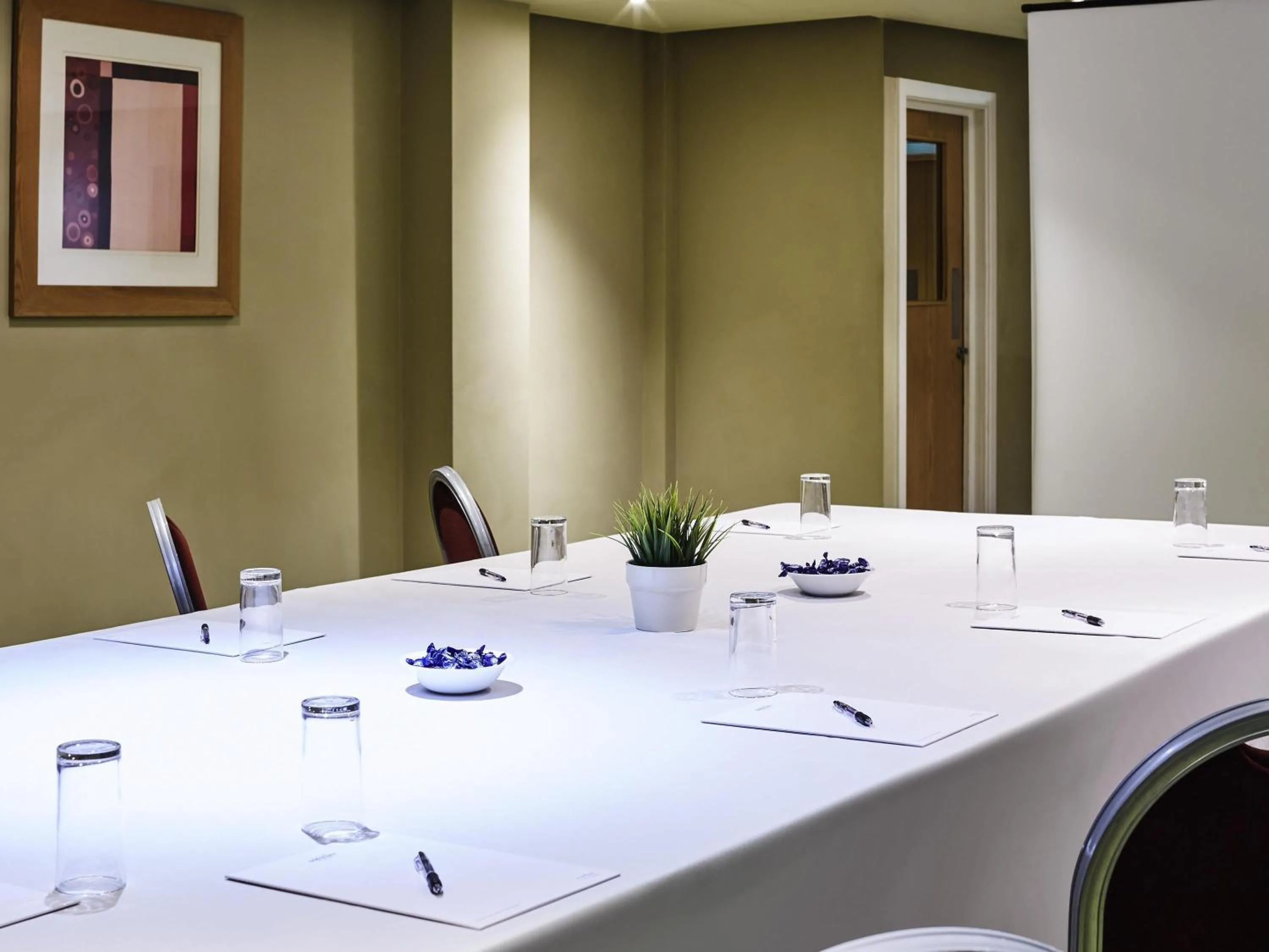 Meeting/conference room in Mercure Newbury West Grange Hotel