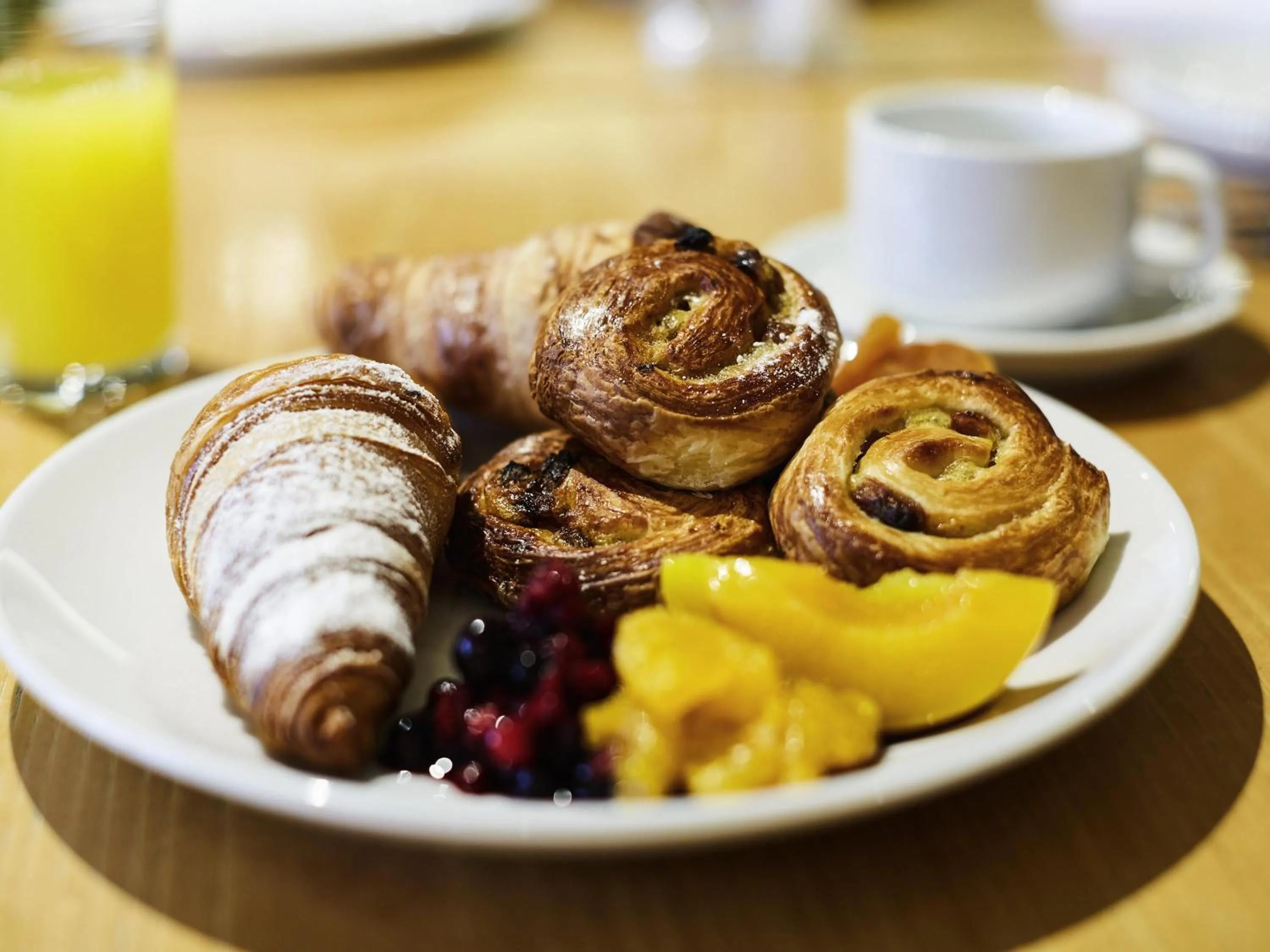 Restaurant/places to eat in Mercure Newbury West Grange Hotel