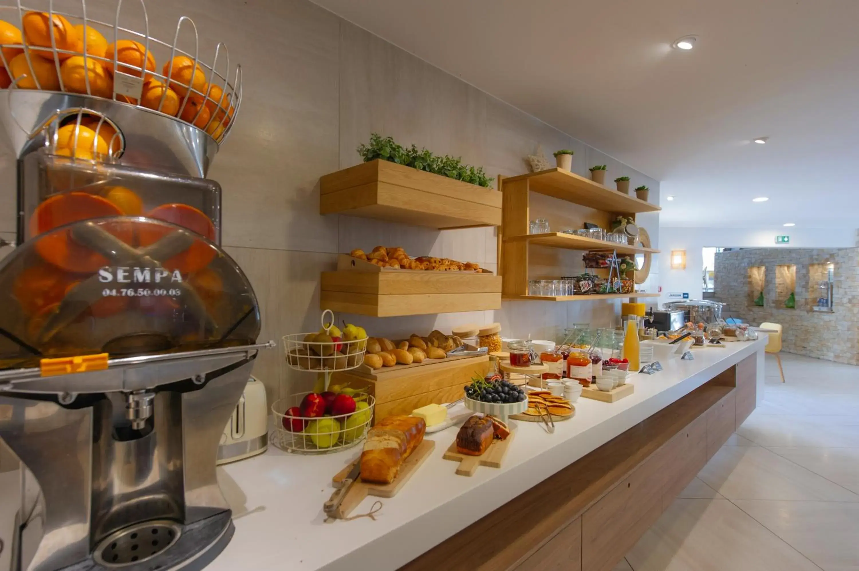 Breakfast in Kyriad Montpellier Est - Lunel Breakfast in Kyriad Montpellier Est - Lunel