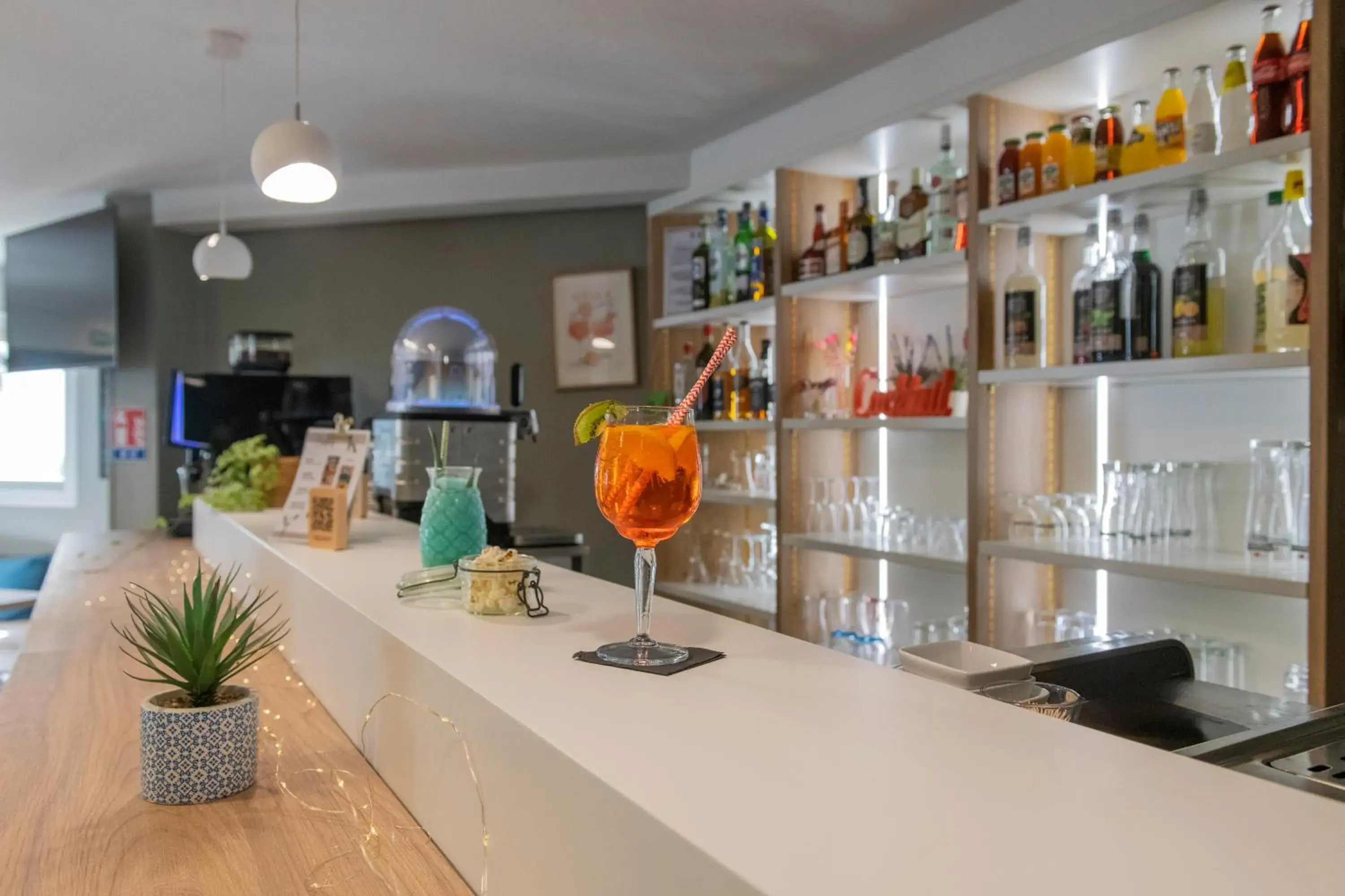 Lounge or bar in Kyriad Montpellier Est - Lunel Lounge or bar in Kyriad Montpellier Est - Lunel