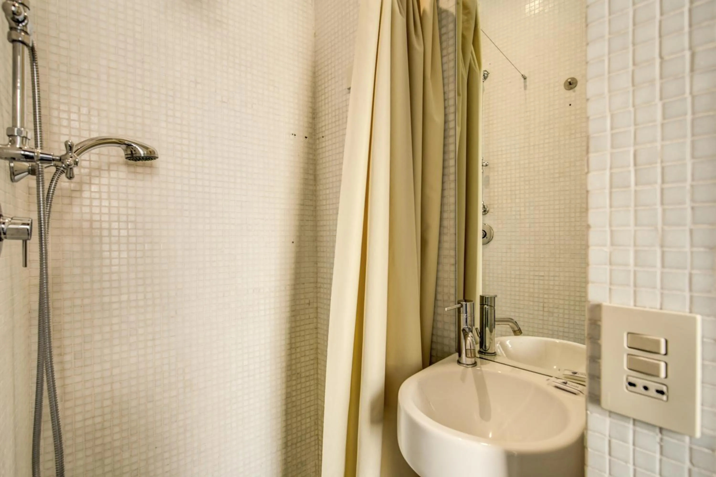 Piazza Farnese exclusive view 2 bedroom en suite