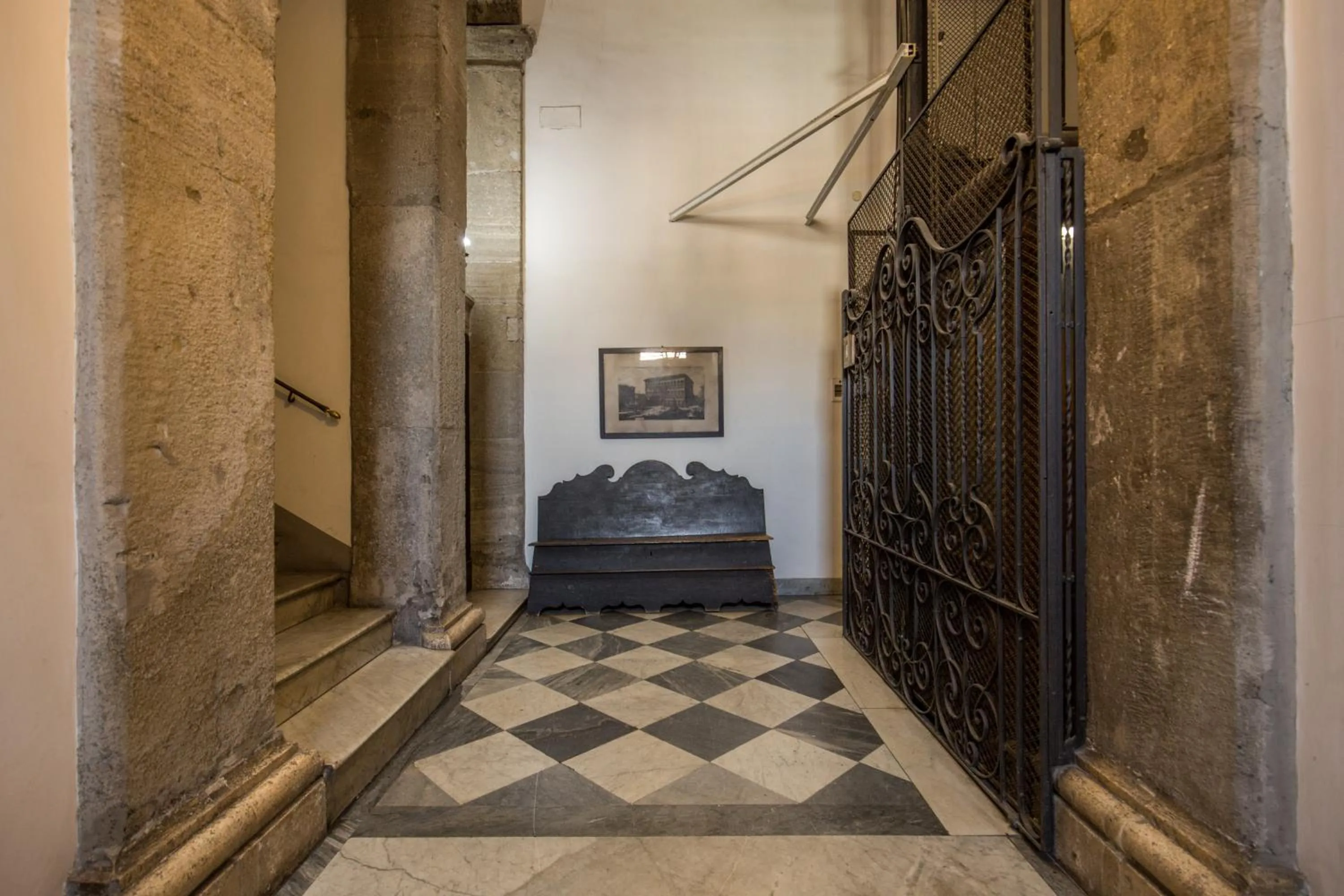 Bed in Piazza Farnese exclusive view 2 bedroom en suite