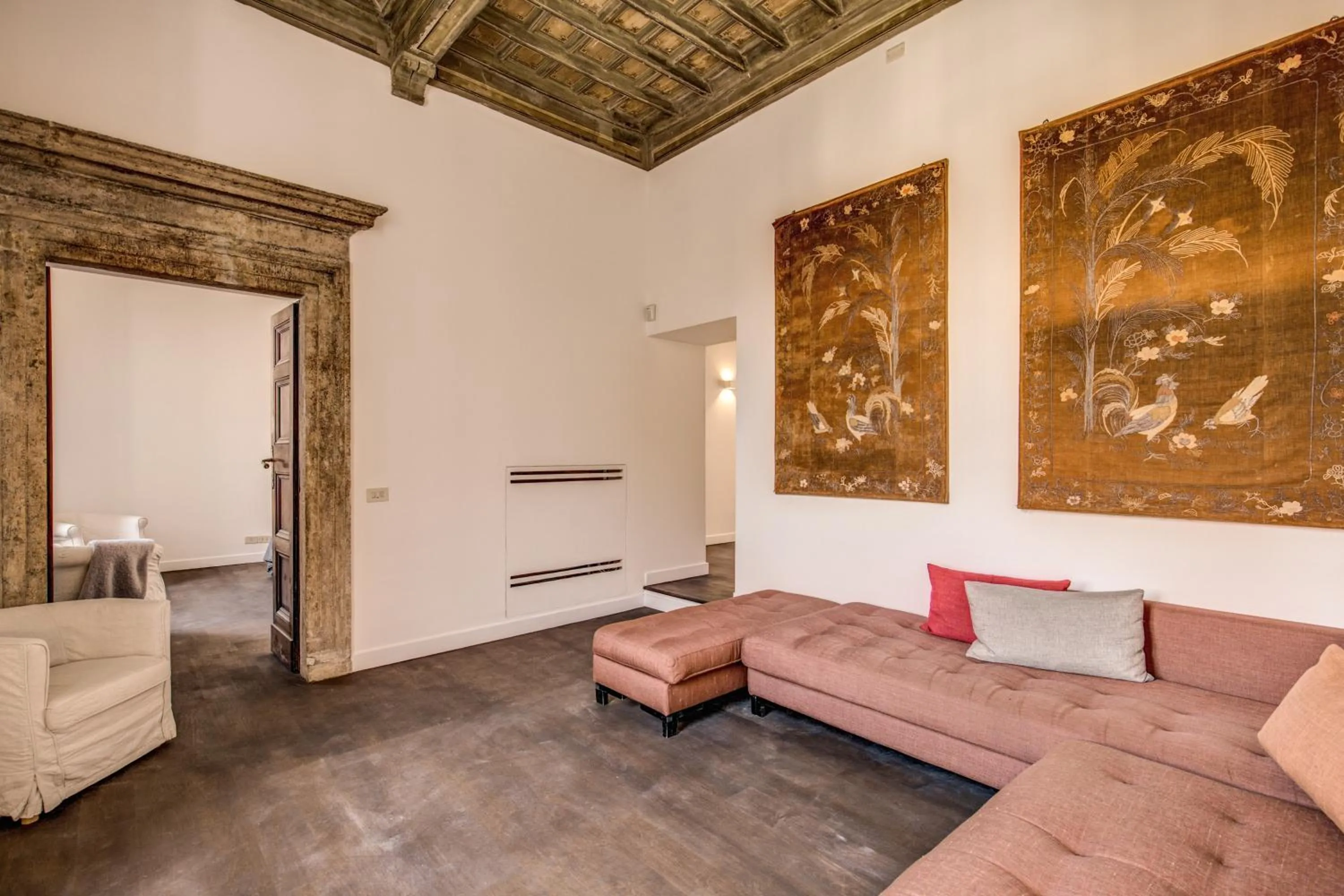 Piazza Farnese exclusive view 2 bedroom en suite