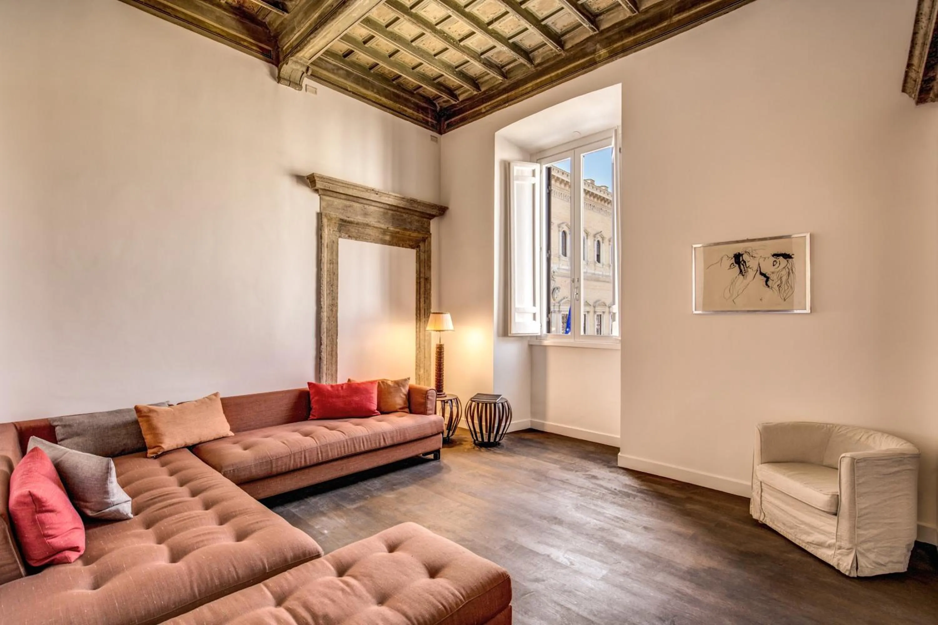 Piazza Farnese exclusive view 2 bedroom en suite