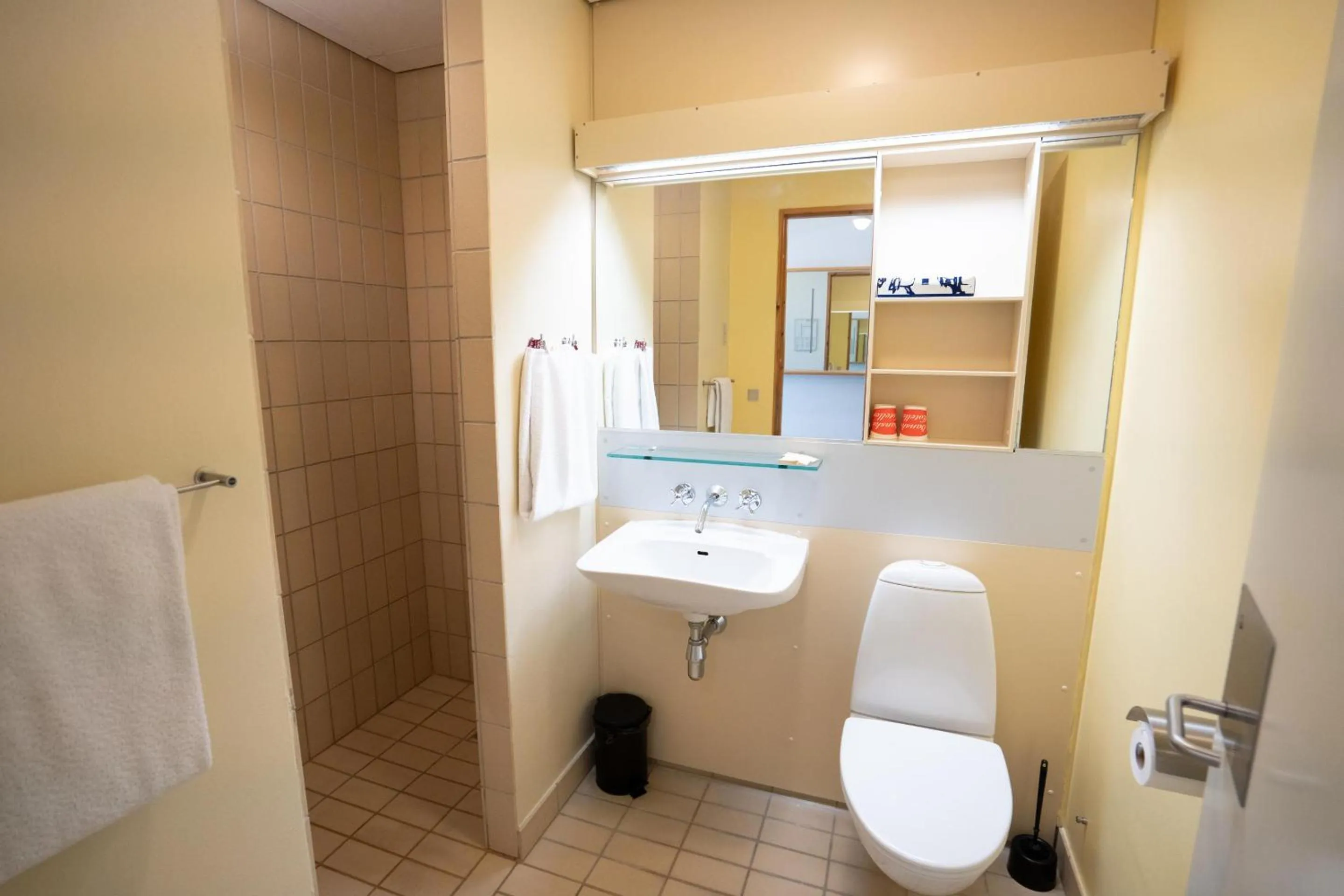 Shower in Bymose Hegn Hotel & Kursuscenter