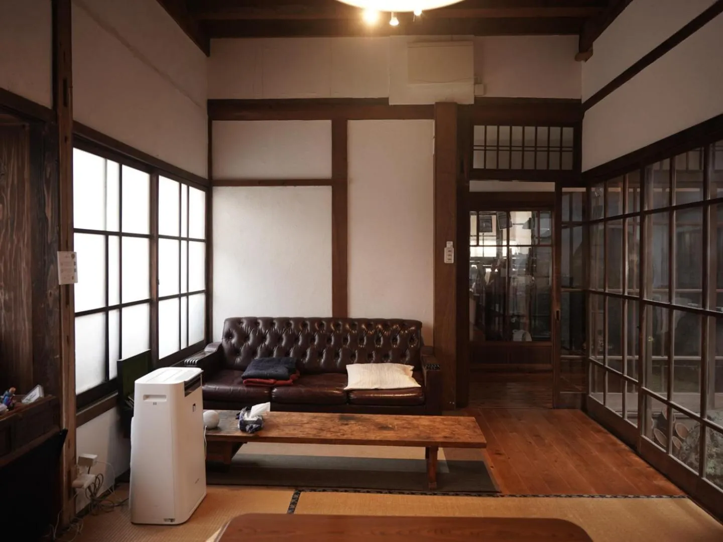 Living room in Taketa Ekimae Hostel cue