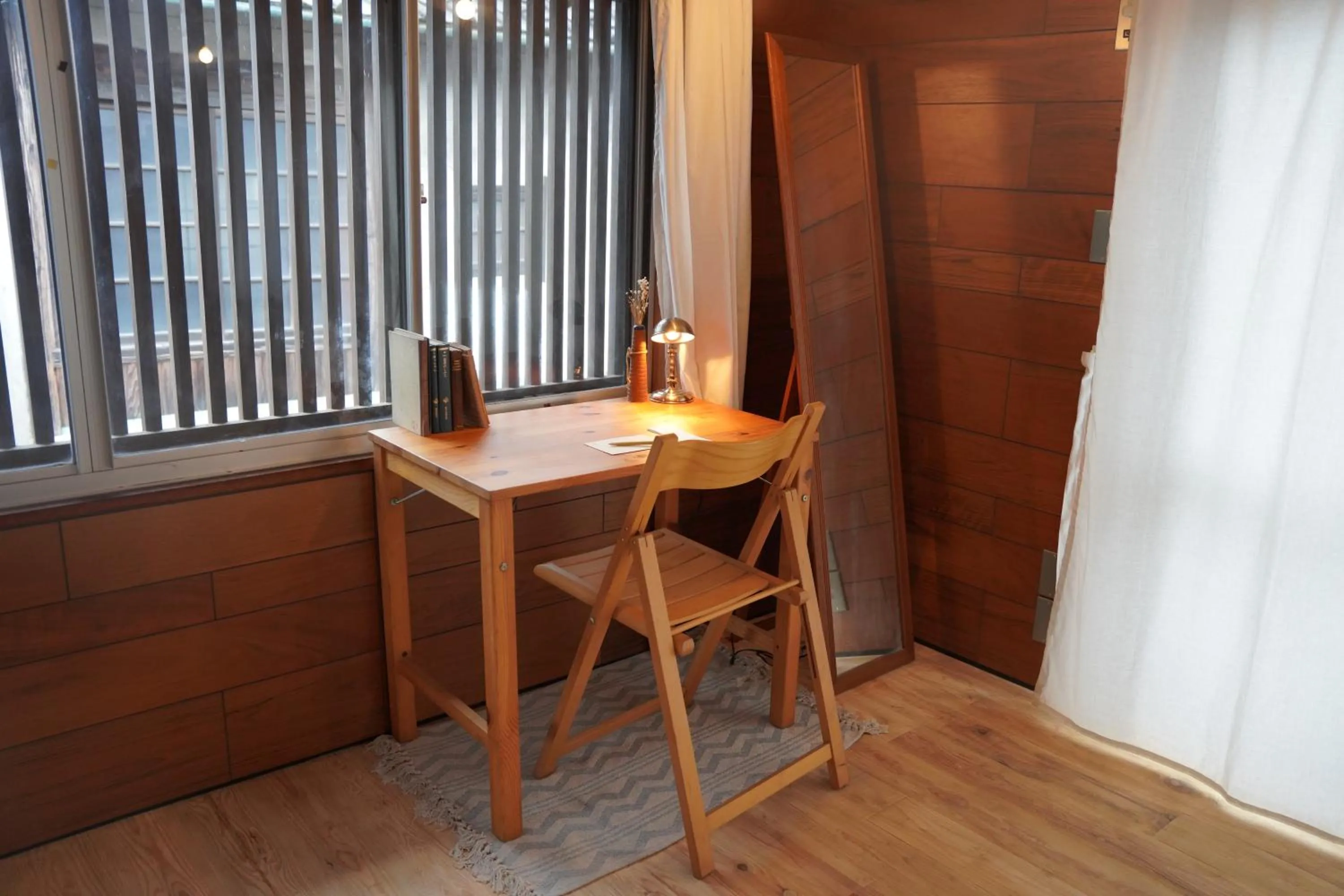 Photo of the whole room in Taketa Ekimae Hostel cue