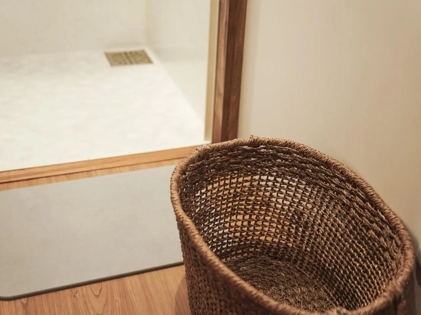 Shower in Taketa Ekimae Hostel cue