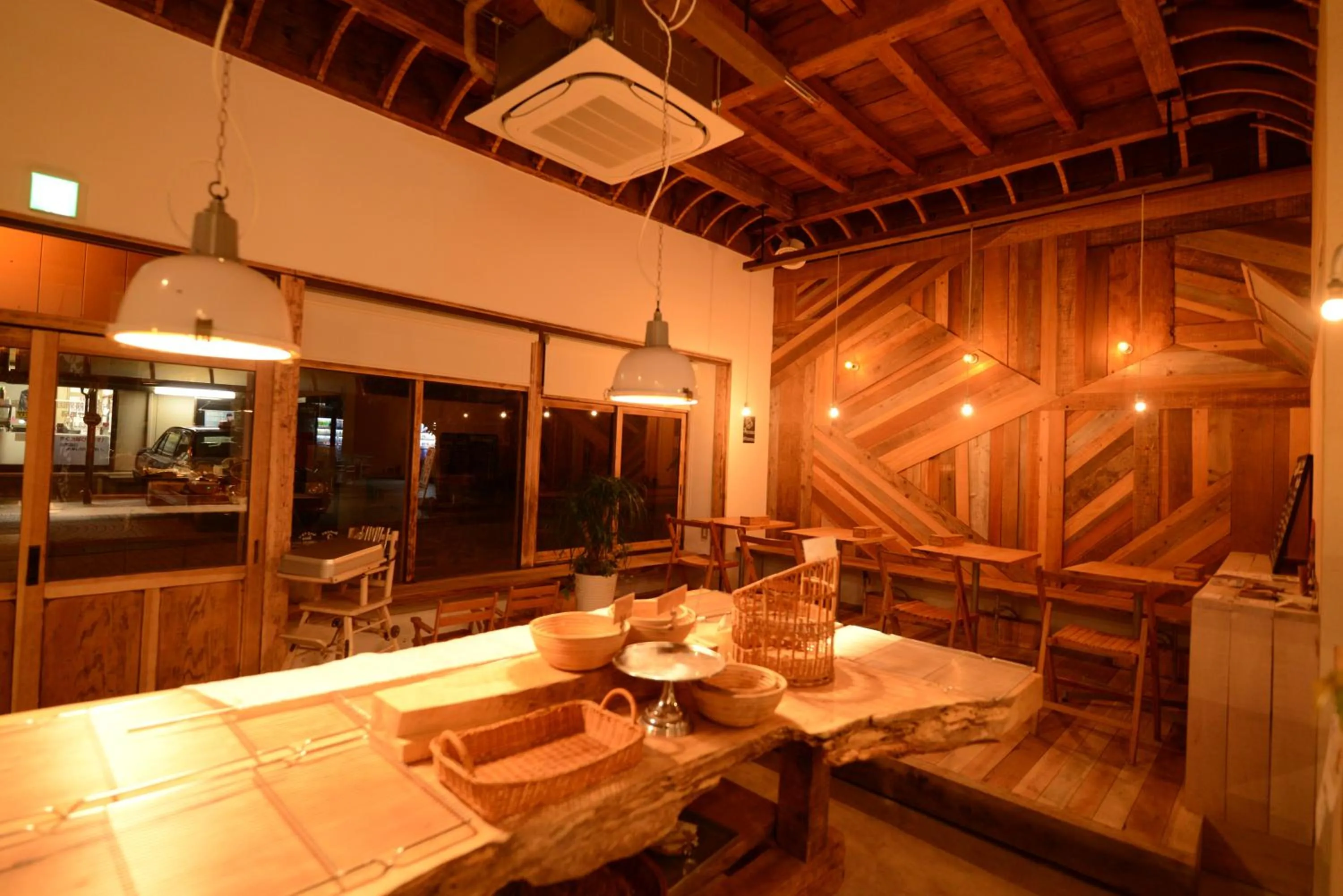 Night in Taketa Ekimae Hostel cue