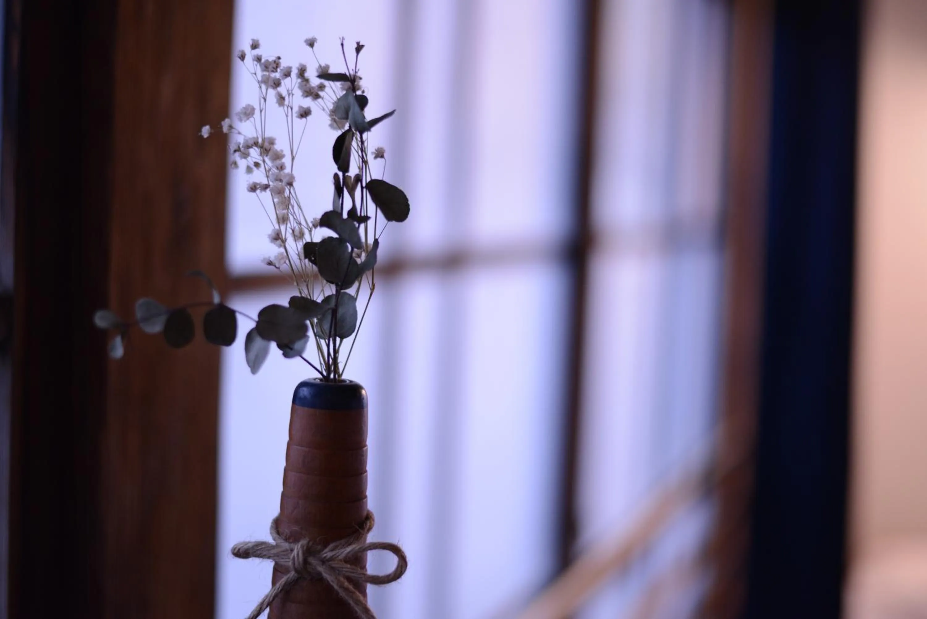 Decorative detail in Taketa Ekimae Hostel cue