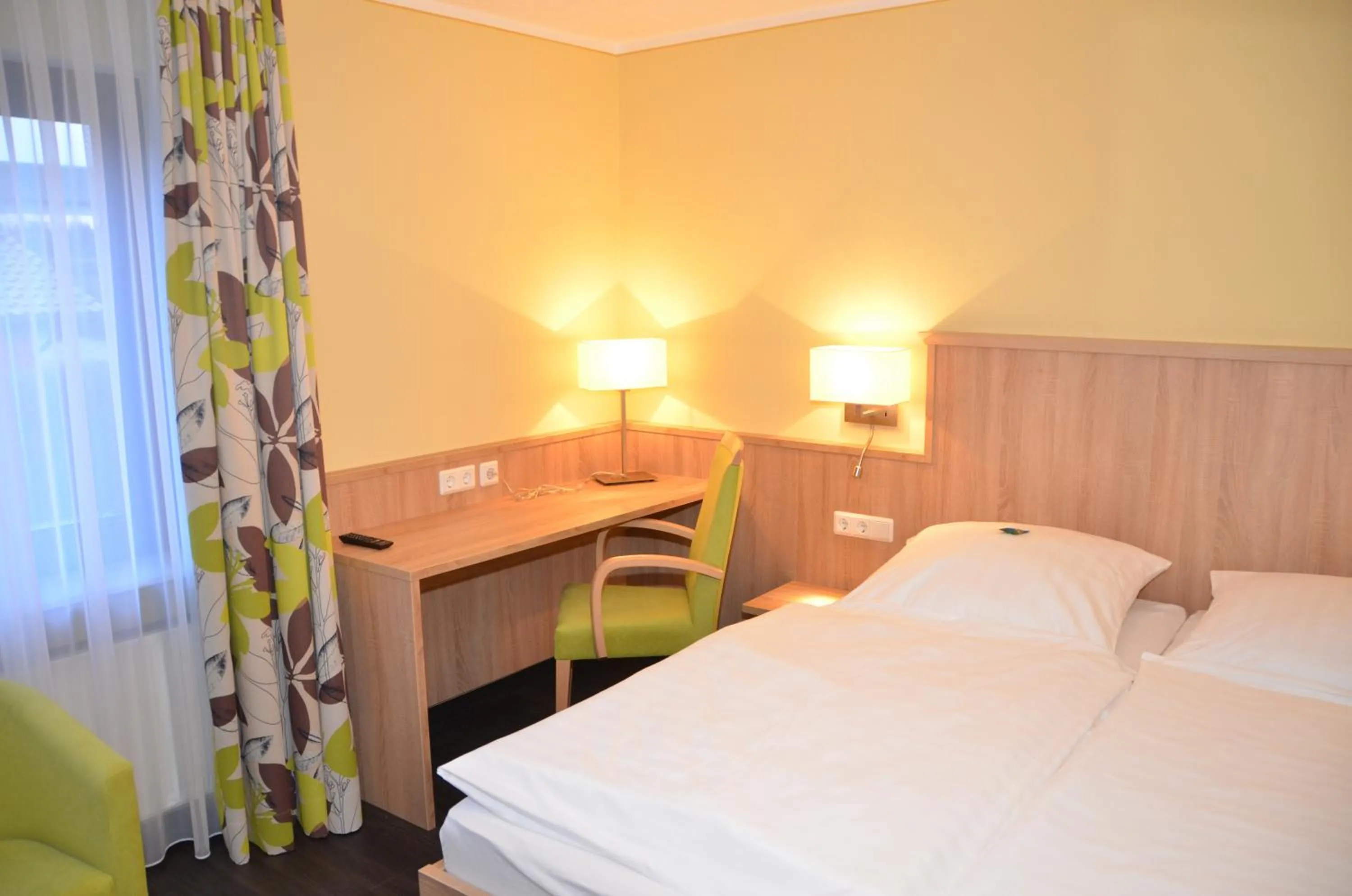 Photo of the whole room, Bed in Hotel Sassor