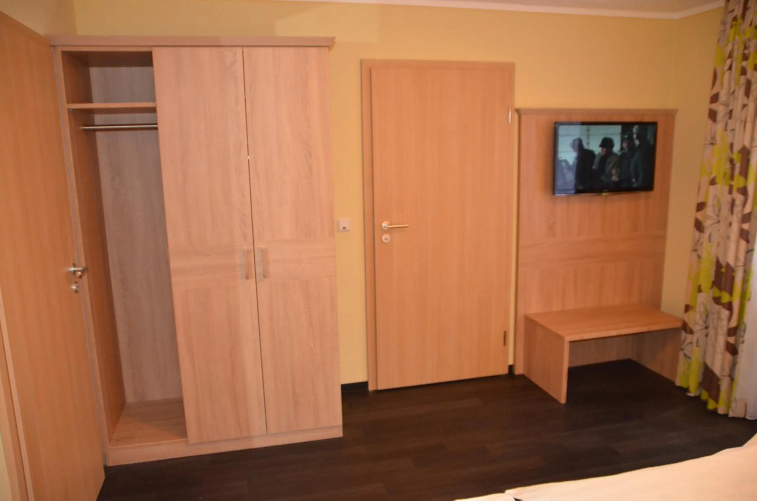 Photo of the whole room, Bed in Hotel Sassor