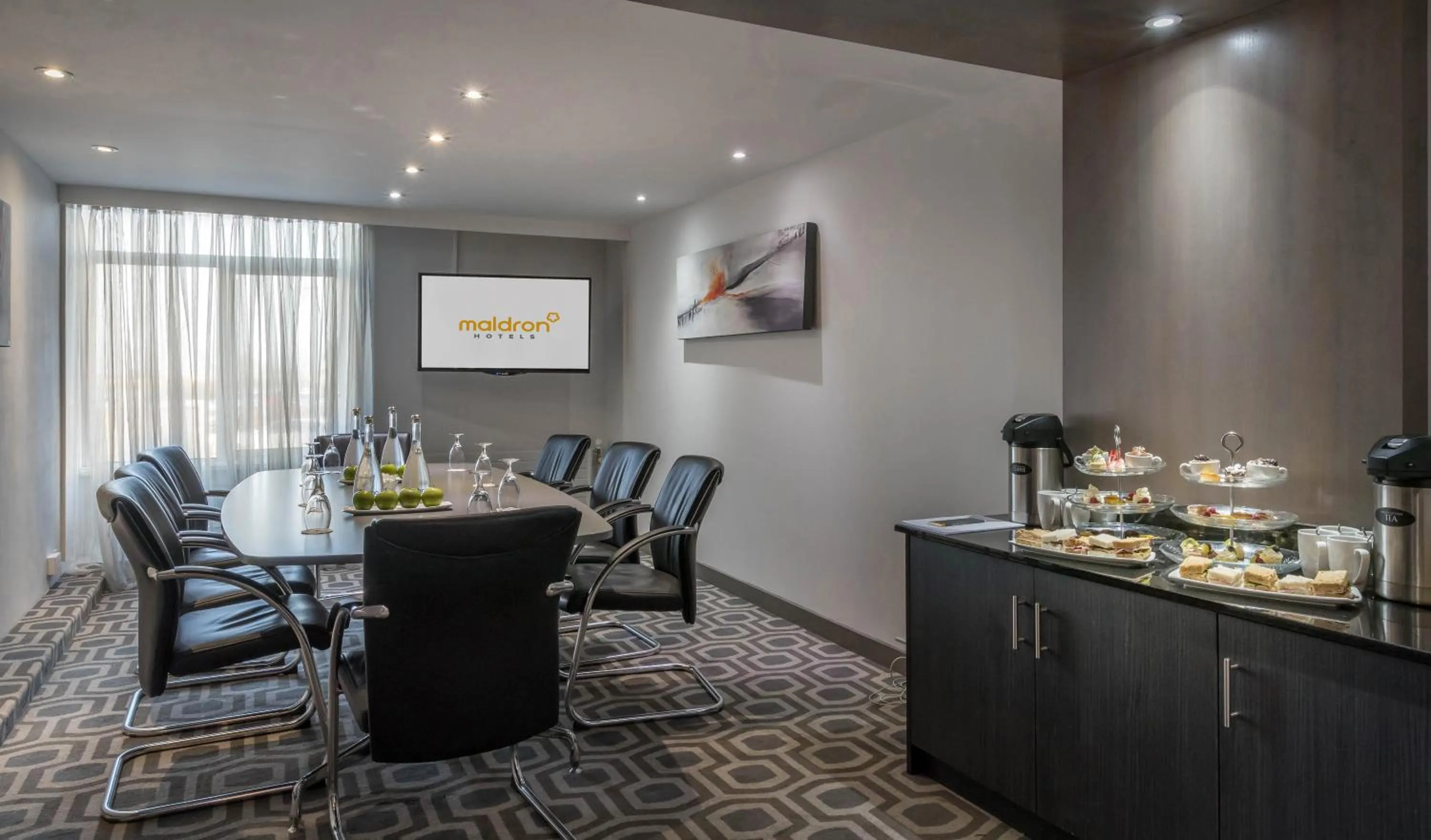 Meeting/conference room in Maldron Hotel Dublin Airport