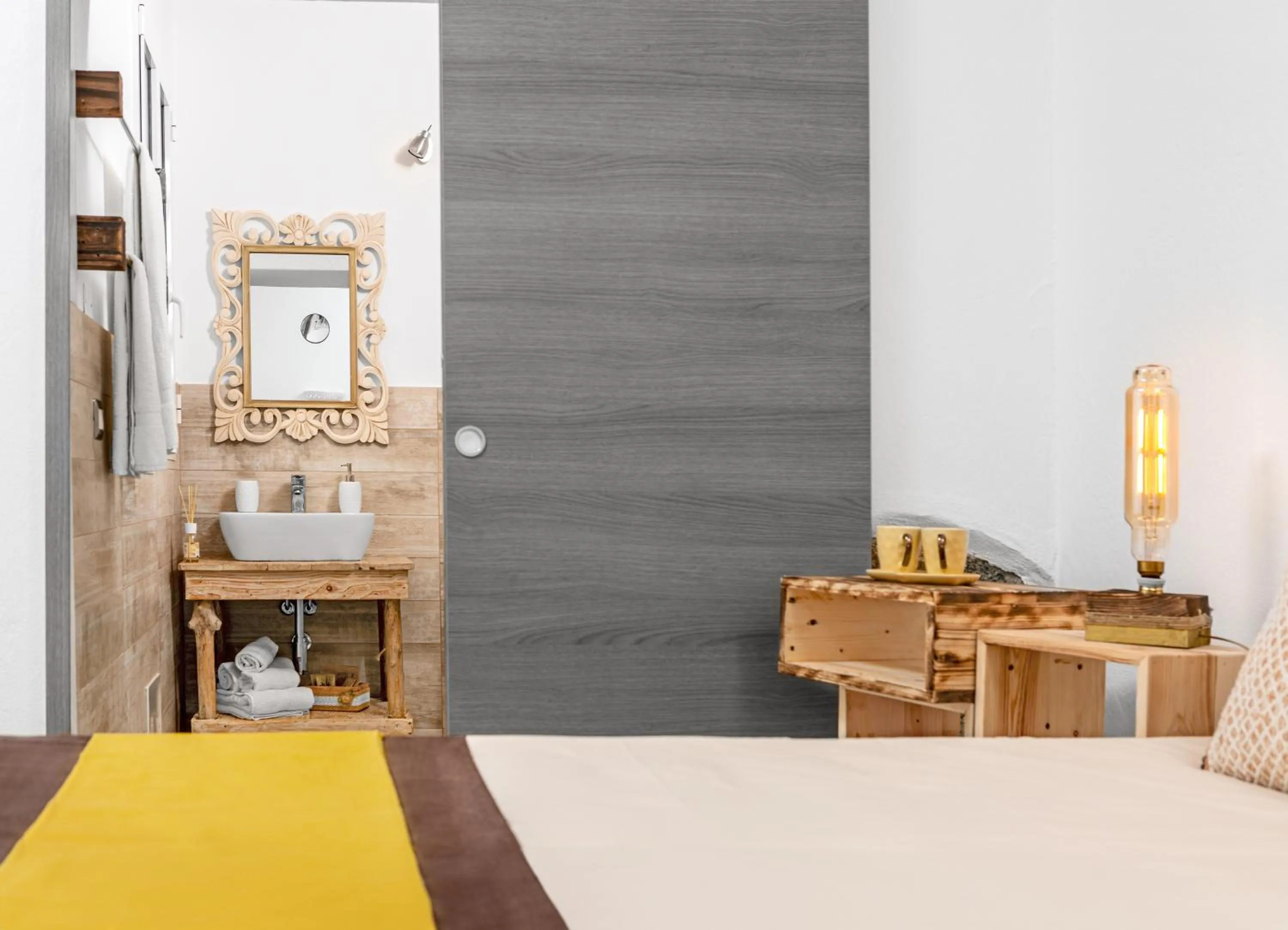 View (from property/room), Bed in B&B Les Chambres Rooms & Suite